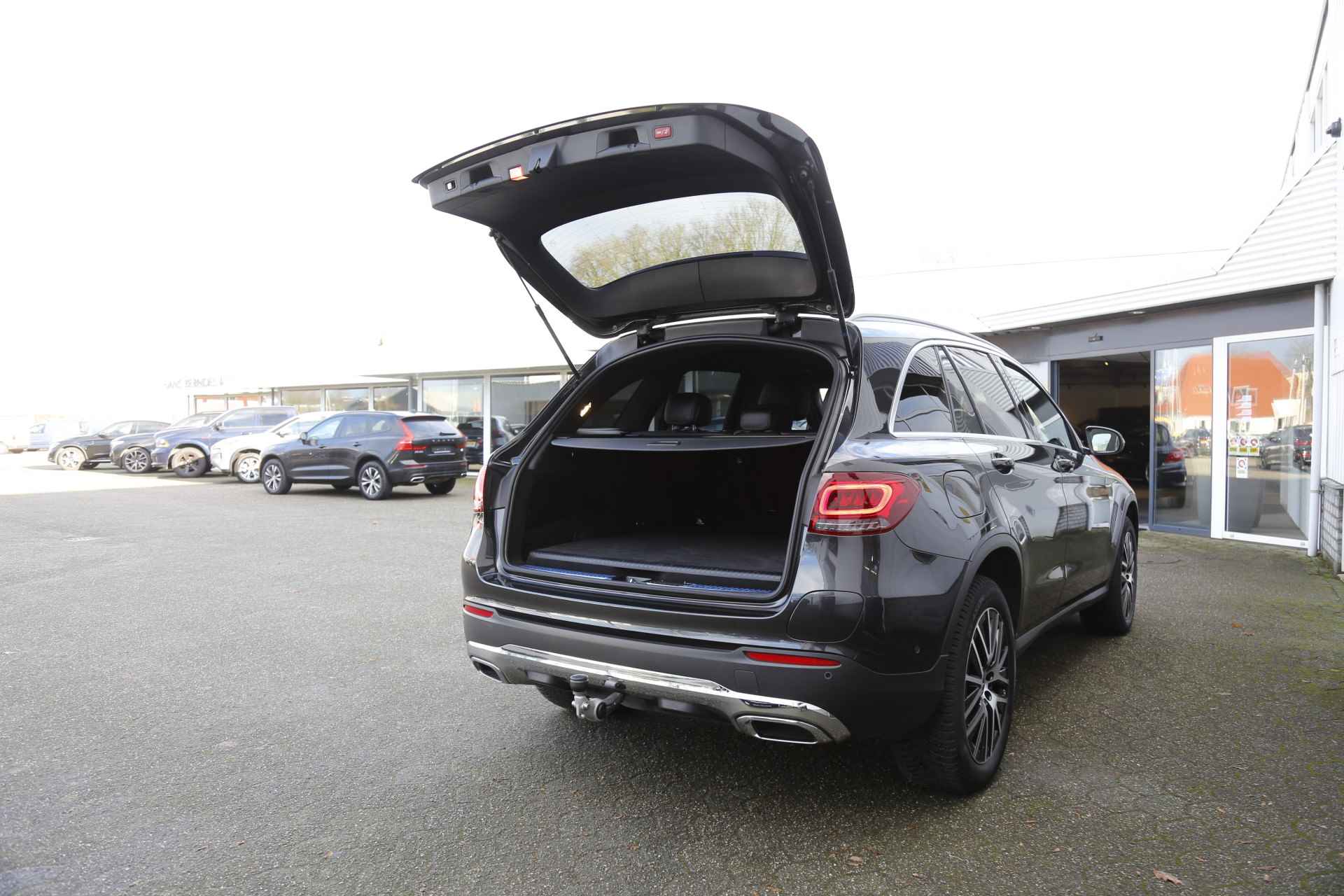 Mercedes-Benz GLC 300e Plug in hybride PHEV 4MATIC Luxury*NL-Auto*Perfect MB Onderh.*1ste Eig*Elek. Trekhaak/Elek. Klep/Digi.Klokken/Standkachel/C - 30/64