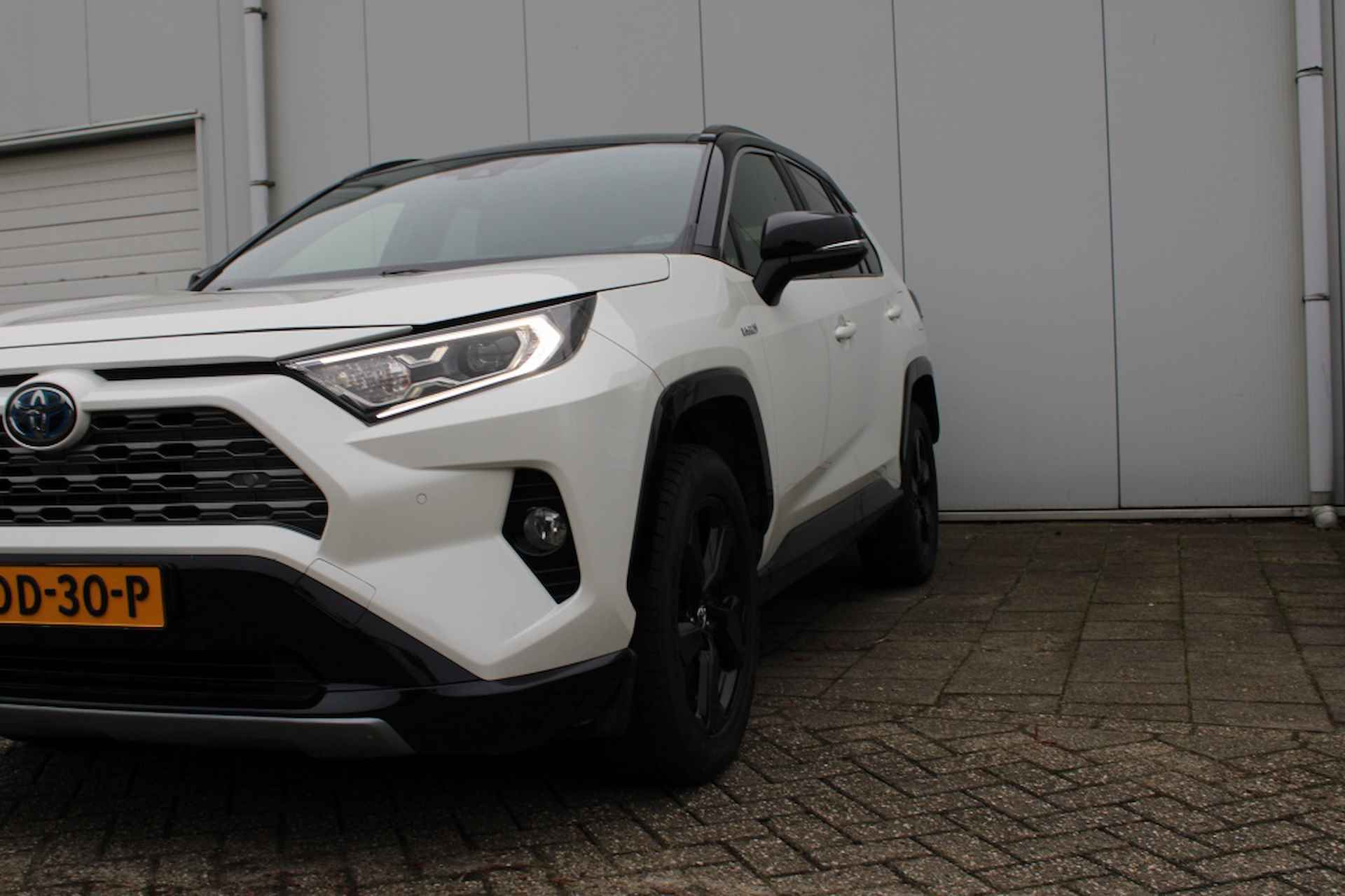 Toyota RAV4 2.5 Hybride Bi-Tone + Panorama - 11/30