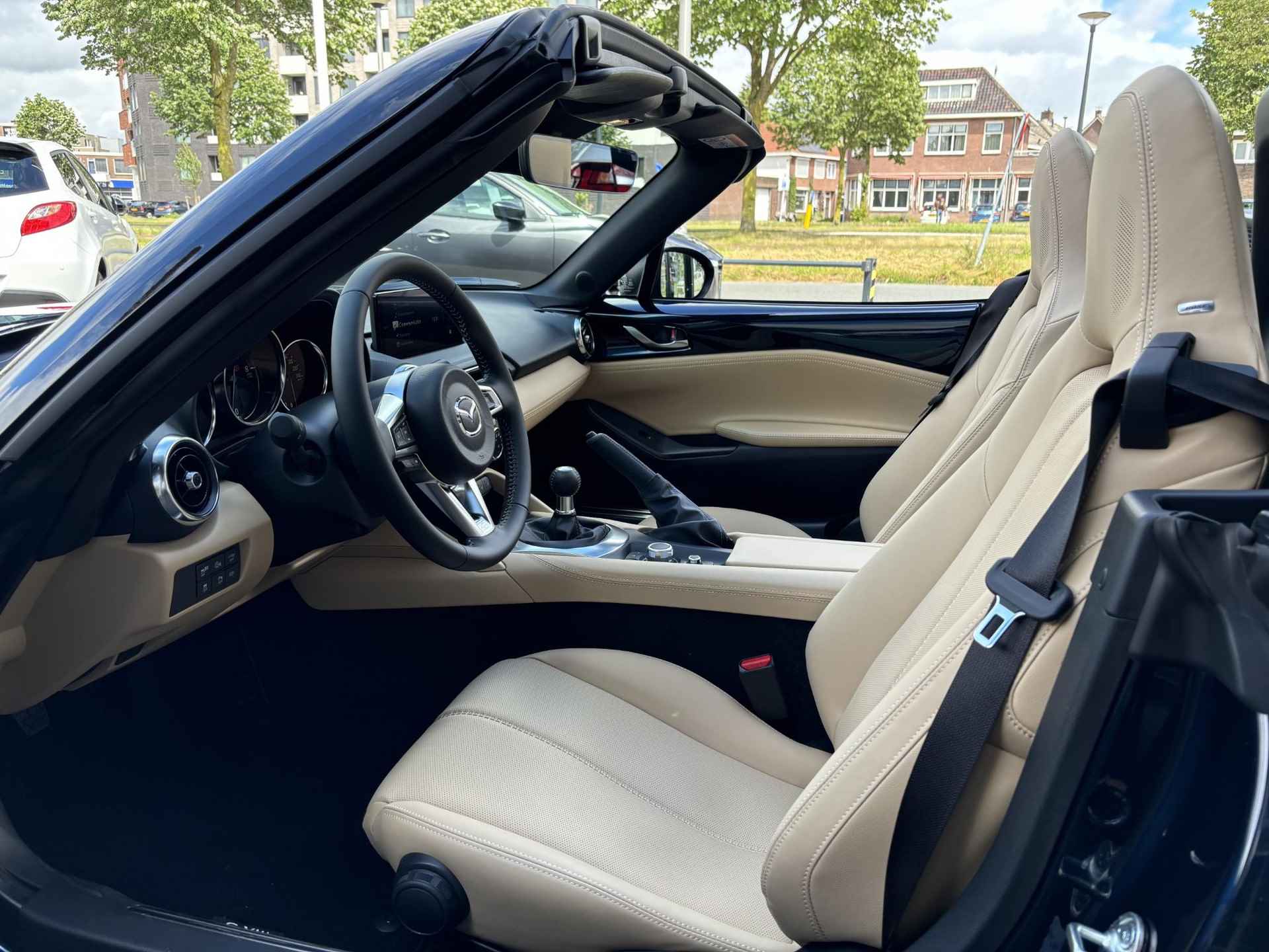 Mazda MX-5 1.5 Sky-G 132 Kazari /€3000,- inruilvoordeel/Direct rijden! - 10/35