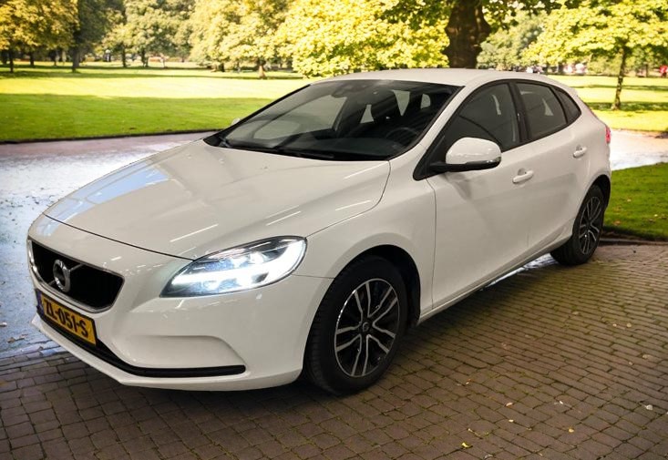 Volvo V40 T2 Polar+ | Navigatie | Standkachel | Cruise Control | LED | Stoelverwarming | PDC | 16-Inch