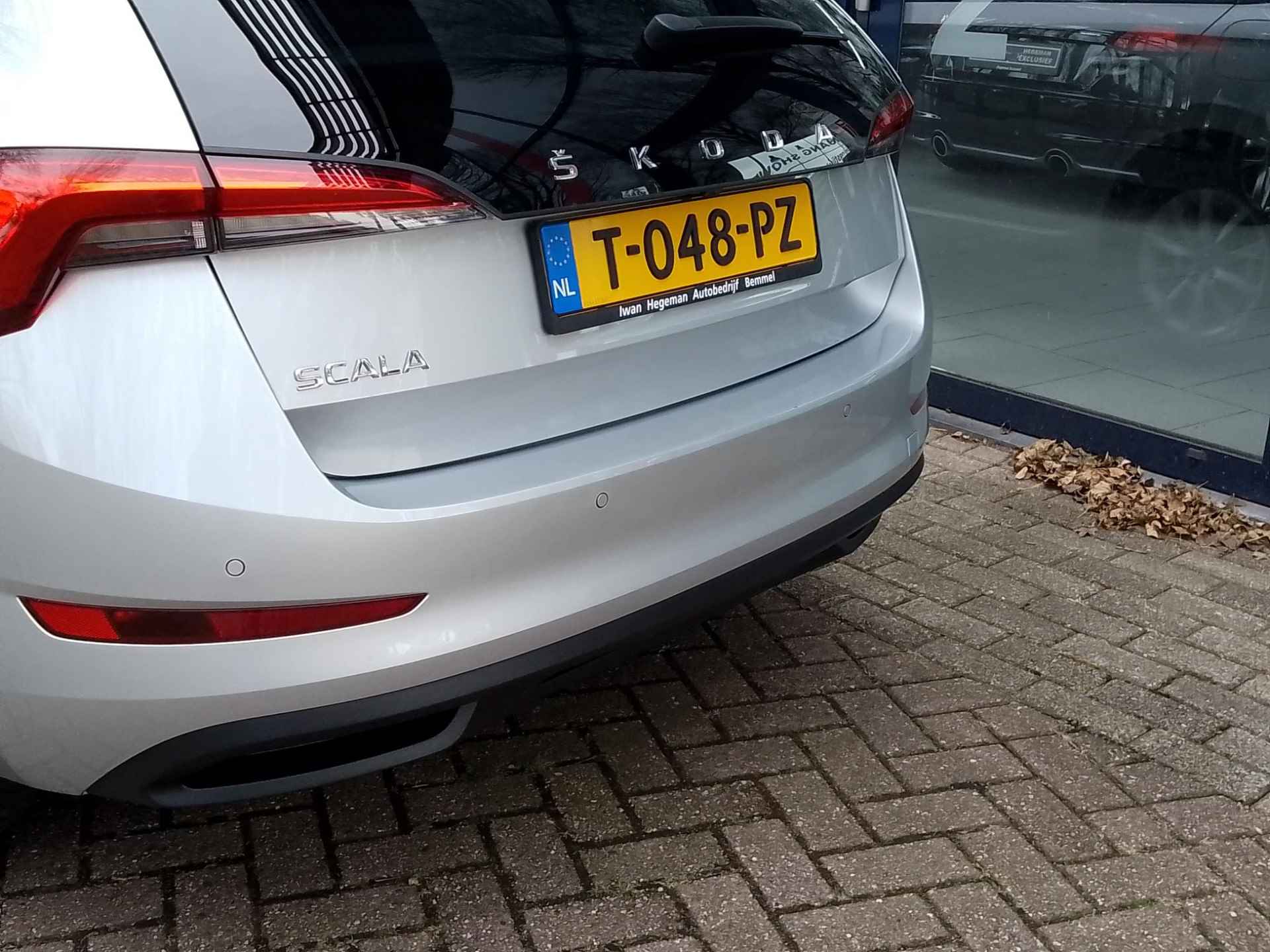 Skoda Scala 1.0 TSI Business | Panodak | Navigatie via Smartphone | Cruise Control | LM Velgen | PDC + Camera - 10/27