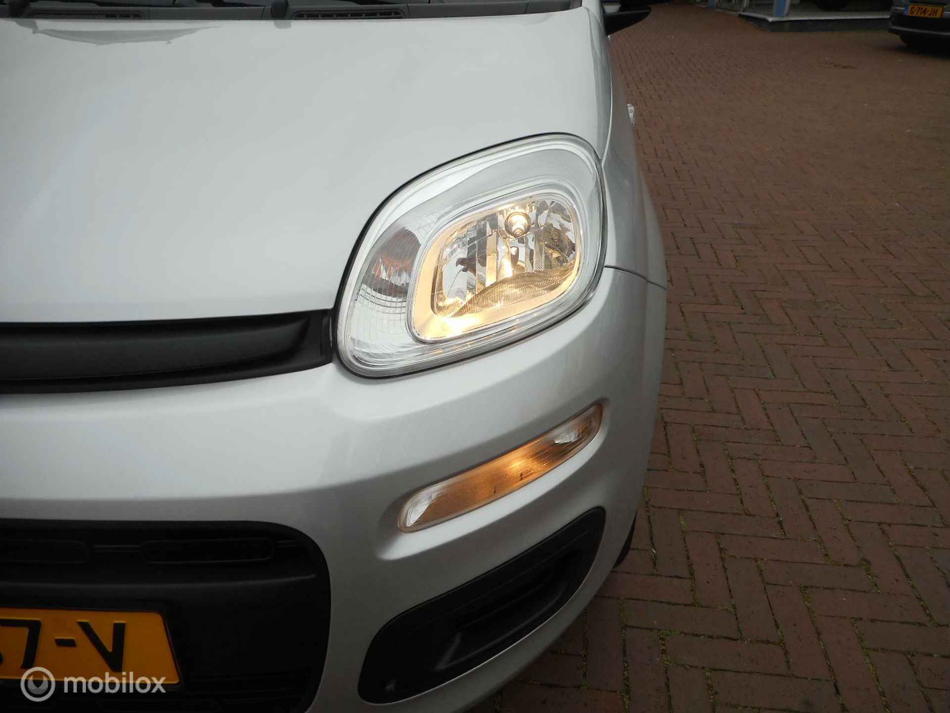 Fiat Panda TwinAir Turbo 80 Lounge METALLIC LAK+RESERVEWIEL+HOOGTEVERSTELLING BESTUURDERSSTOEL - 17/27