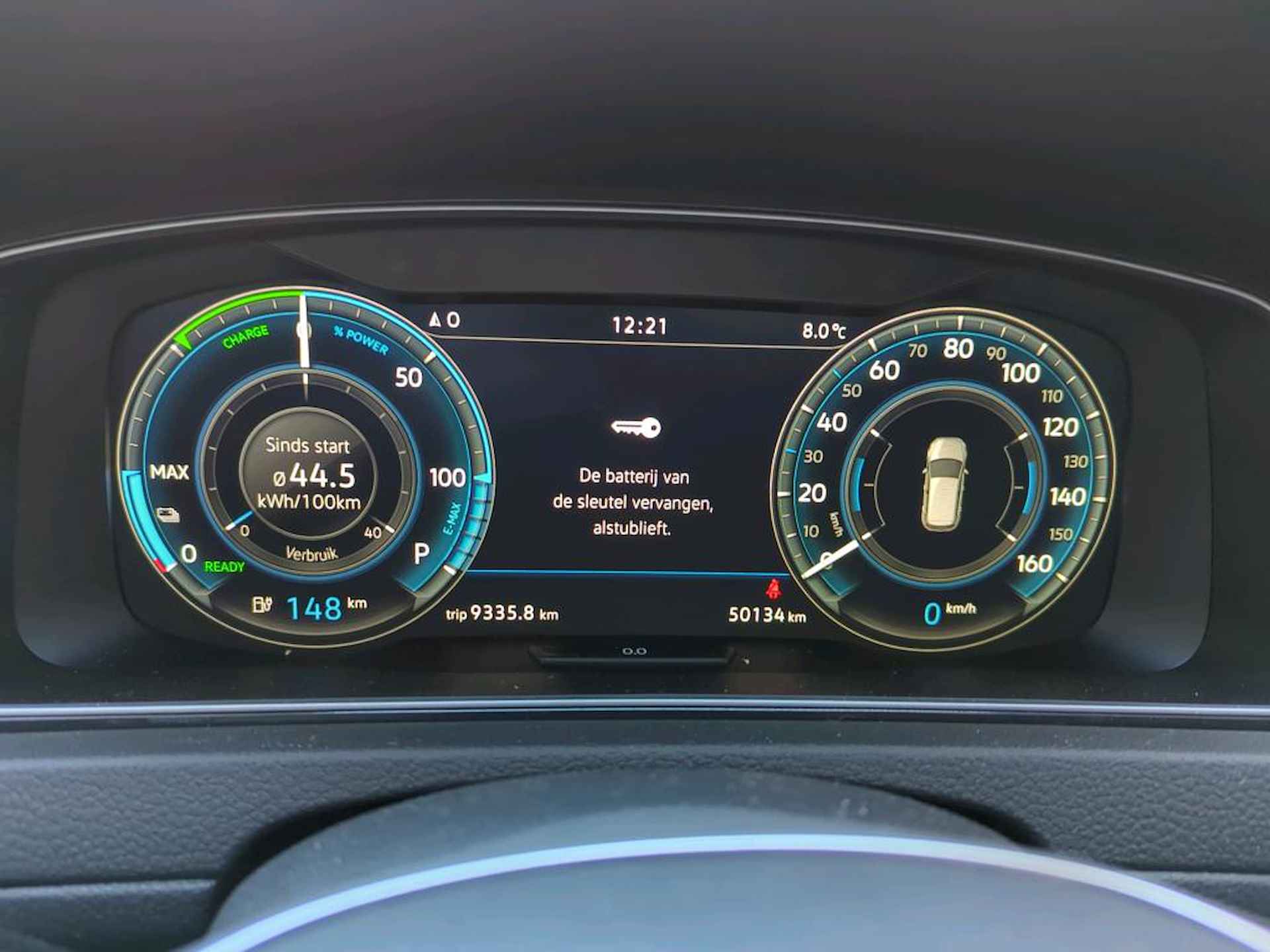 Volkswagen e-Golf E-DITION / Digitale cockpit/  Climatronic/ Parkeersensoren V + A / Led/ Navigatie/ 16 LMV - 6/15
