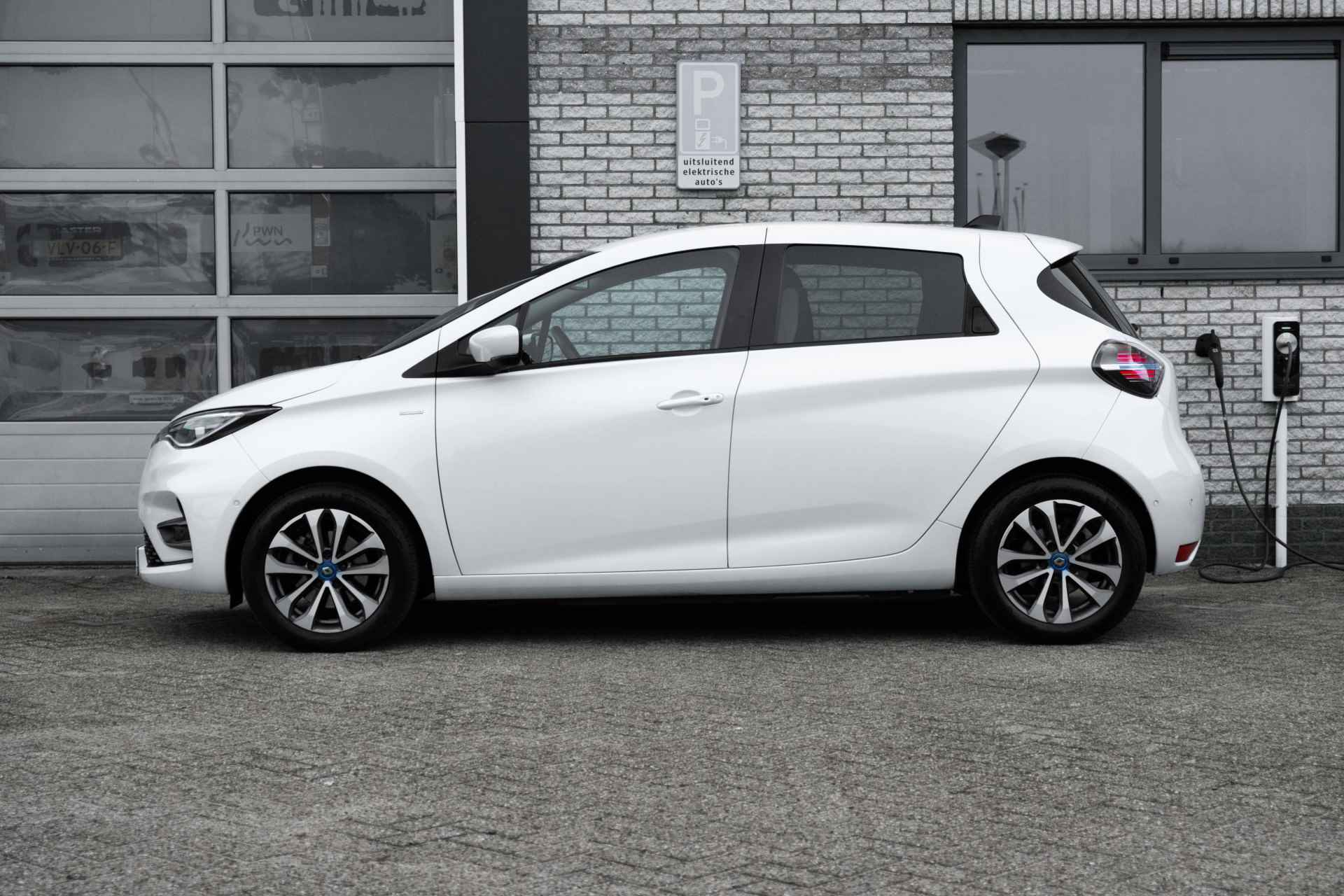 Renault ZOE R135 Edition One 52 kWh | batterijkoop | | incl. Bovag rijklaarpakket met 12 maanden garantie | - 7/65