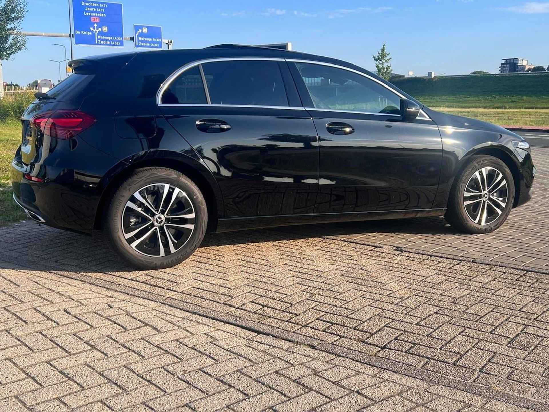 Mercedes-Benz A-klasse 250 e Business Line | Panoramadak | stoelverwarming | achteruitrijcamera | getint glas | High performance Led | - 4/11