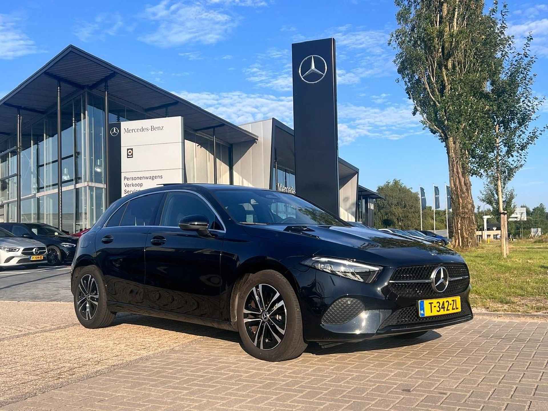 Mercedes-Benz A-klasse 250 e Business Line | Panoramadak | stoelverwarming | achteruitrijcamera | getint glas | High performance Led | - 5/11