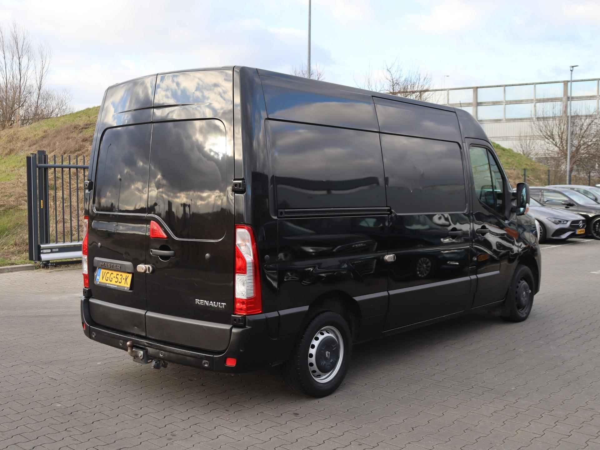 Renault Master T33 2.3 dCi 135 L2H2 | Navigatie | Trekhaak | Camera - 22/26