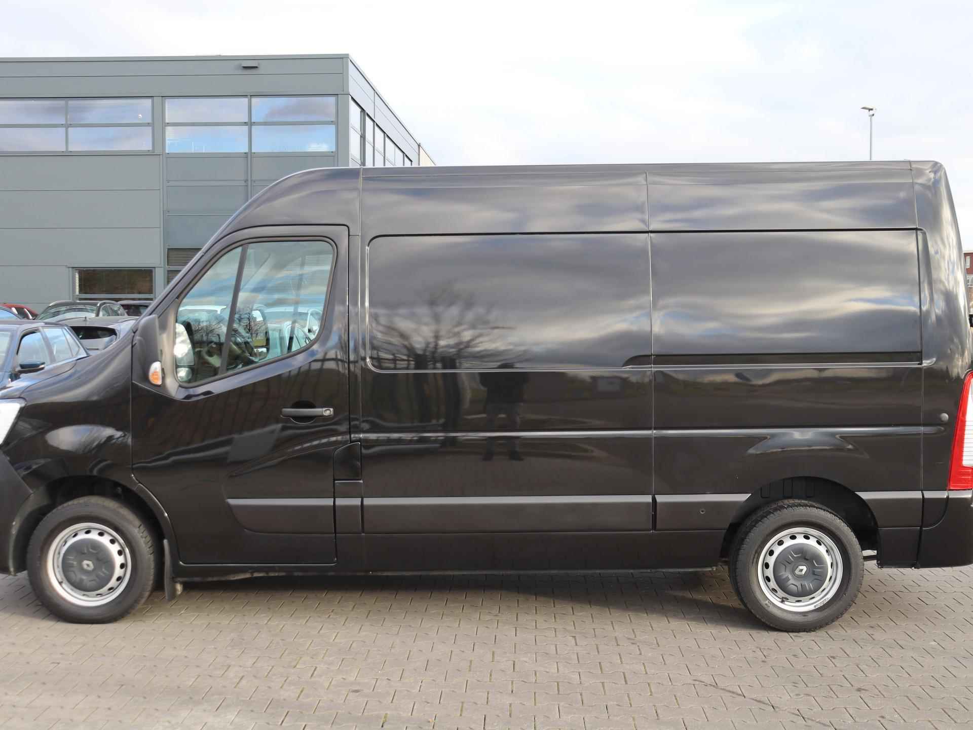 Renault Master T33 2.3 dCi 135 L2H2 | Navigatie | Trekhaak | Camera - 24/26