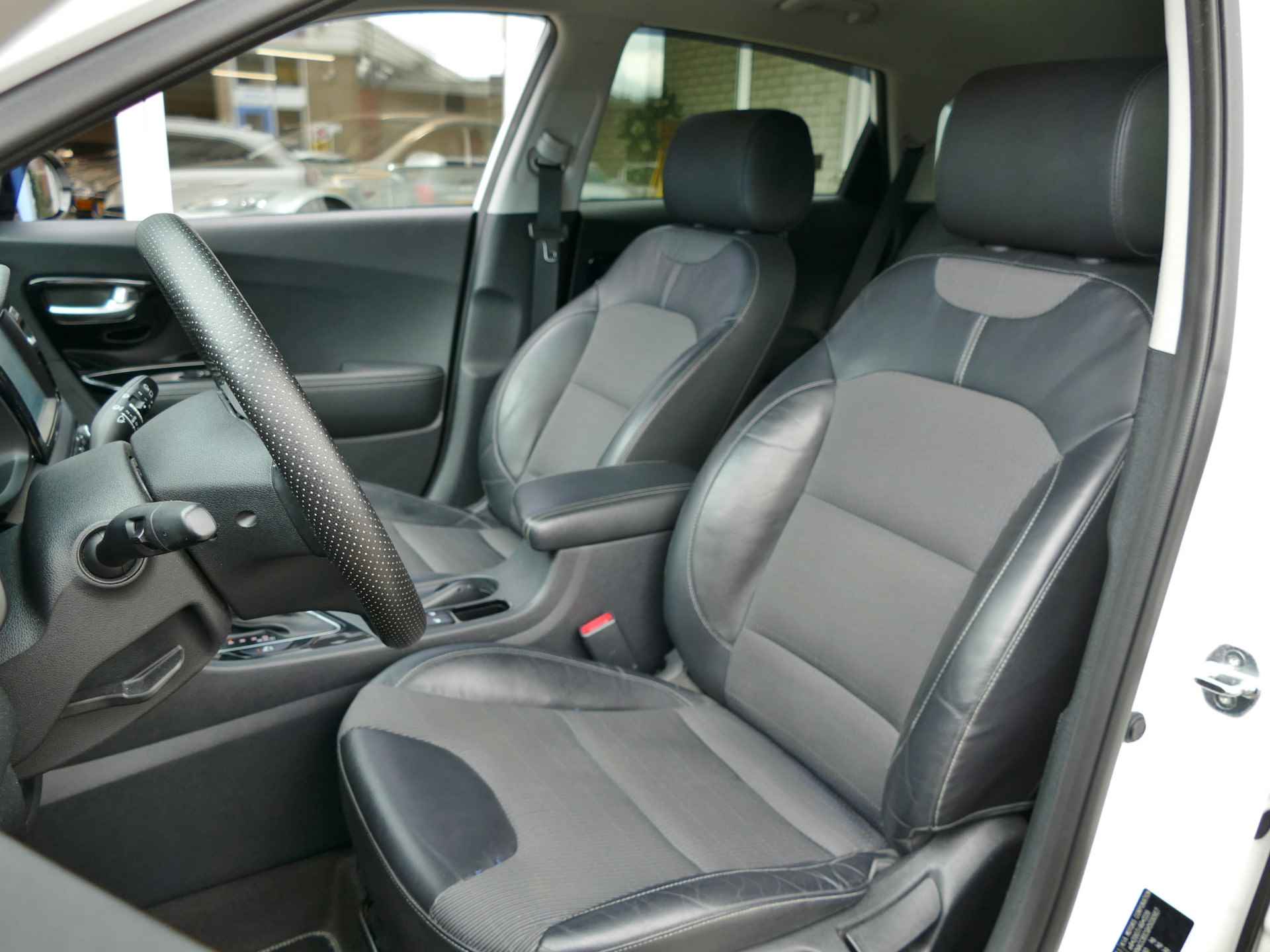 Kia Niro 1.6 GDi Hybrid | 100% onderhouden | verwarmd stuur | Apple CarPlay /Android auto - 5/55