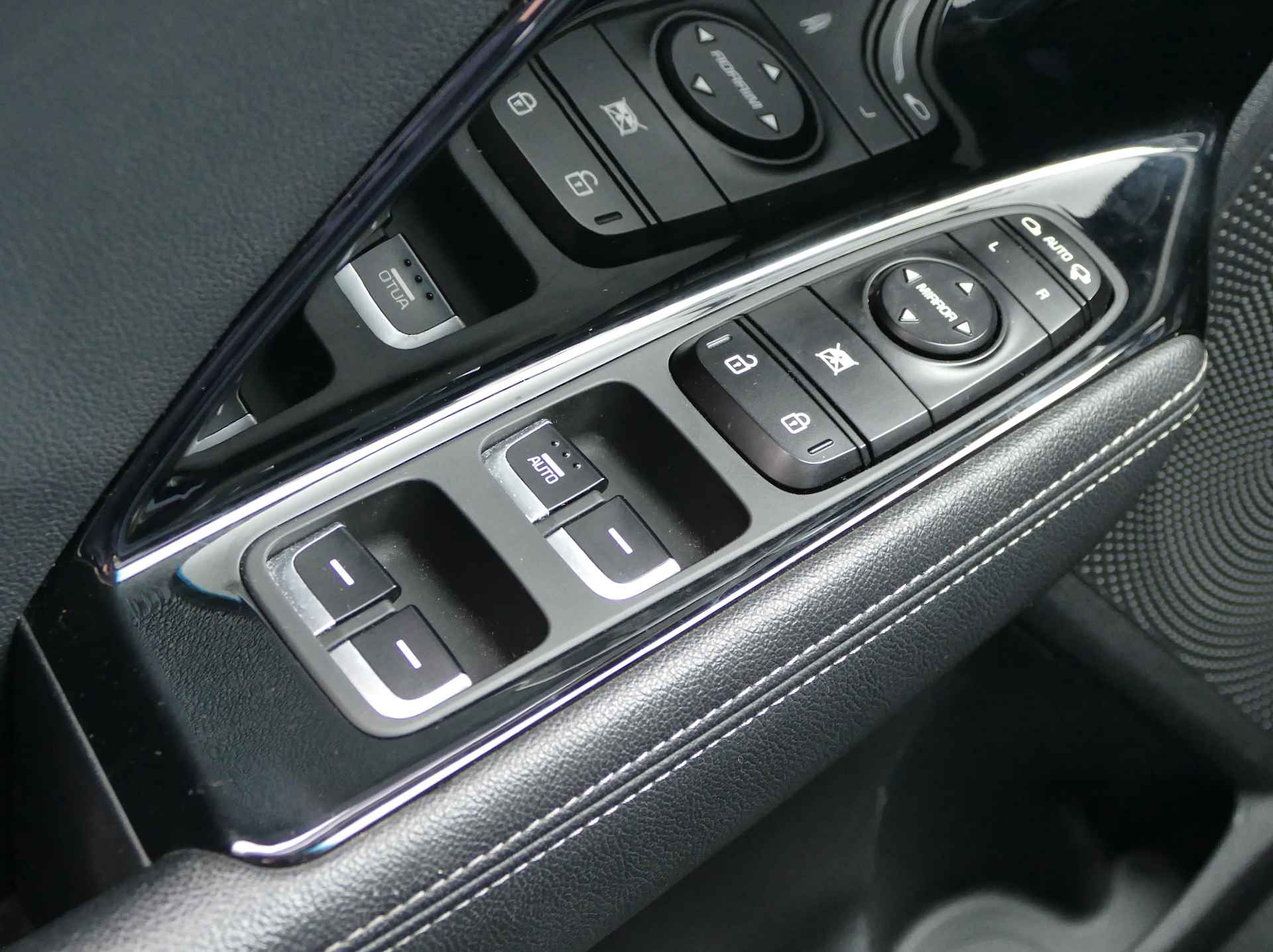 Kia Niro 1.6 GDi Hybrid | 100% onderhouden | verwarmd stuur | Apple CarPlay /Android auto - 34/55