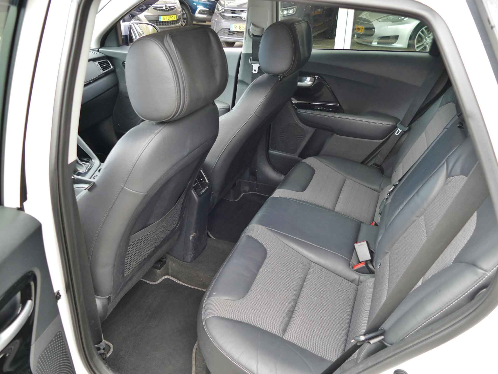 Kia Niro 1.6 GDi Hybrid | 100% onderhouden | verwarmd stuur | Apple CarPlay /Android auto - 37/55