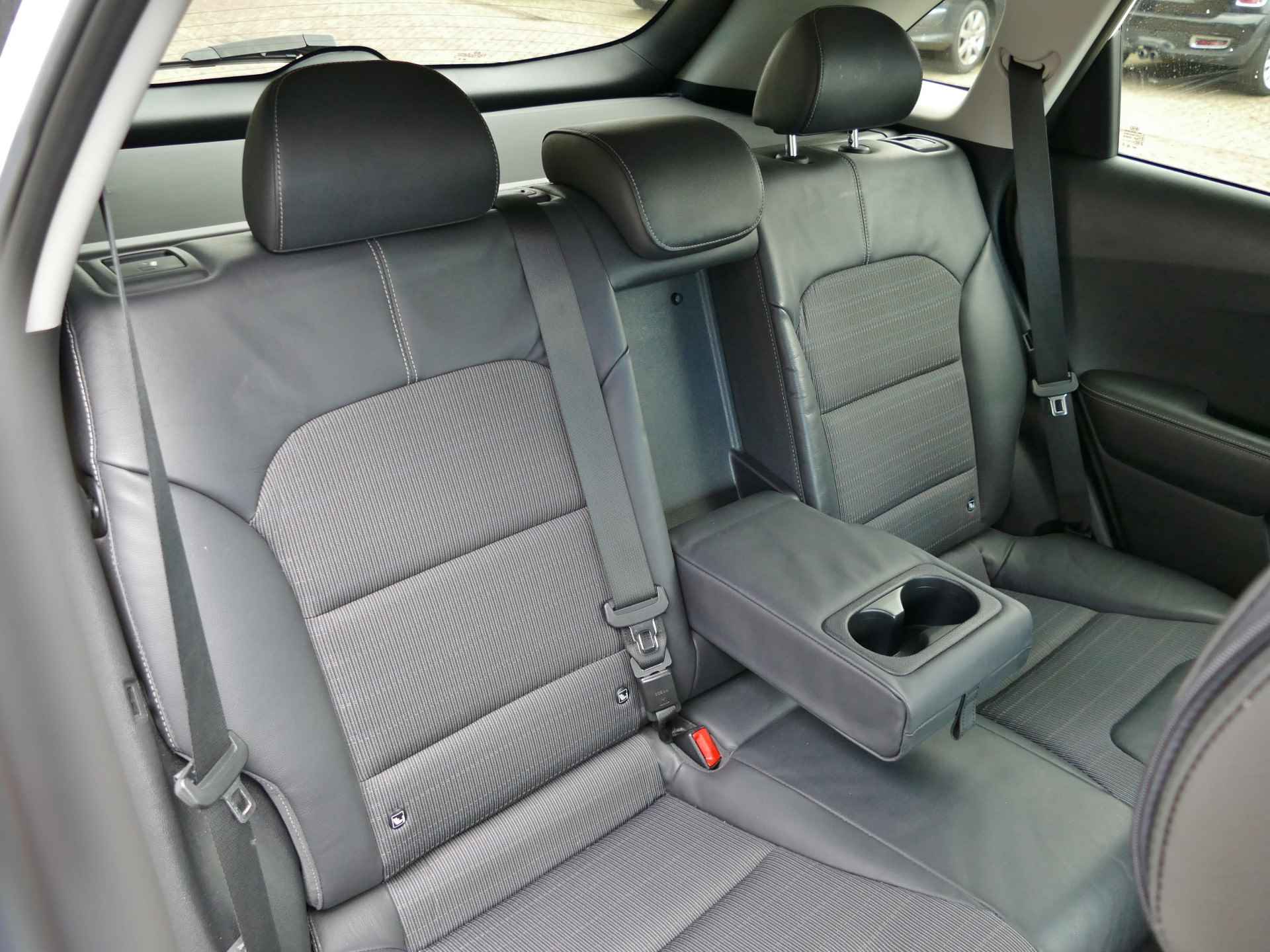 Kia Niro 1.6 GDi Hybrid | 100% onderhouden | verwarmd stuur | Apple CarPlay /Android auto - 38/55