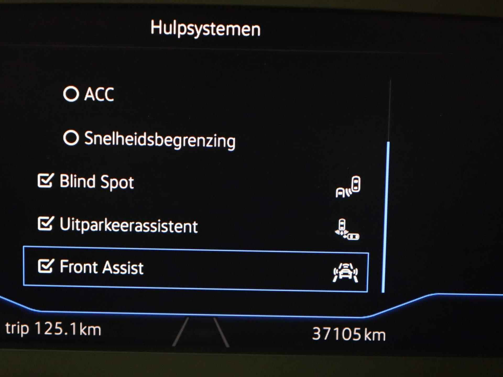 Volkswagen T-Cross 1.0TSI/110PK R-Line DSG · Navigatie · Trekhaak · Parkeersensoren + camera - 12/41