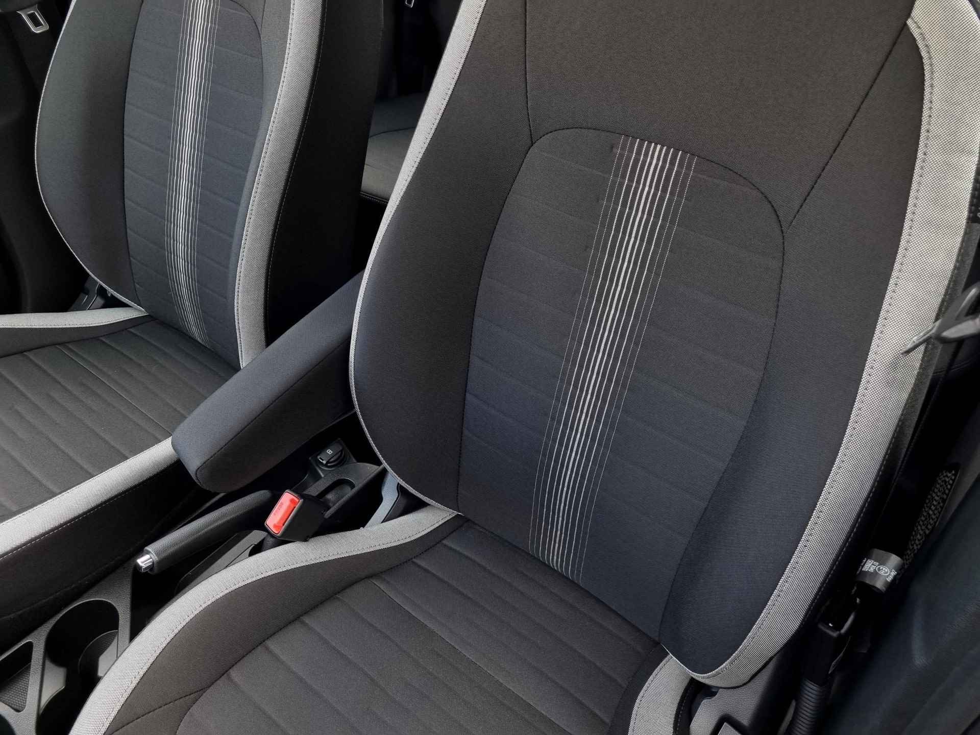 Hyundai i10 1.0 Comfort 5-zits Automaat / Origineel NL / Navigatie via Android Auto/Apple Carplay / - 23/35