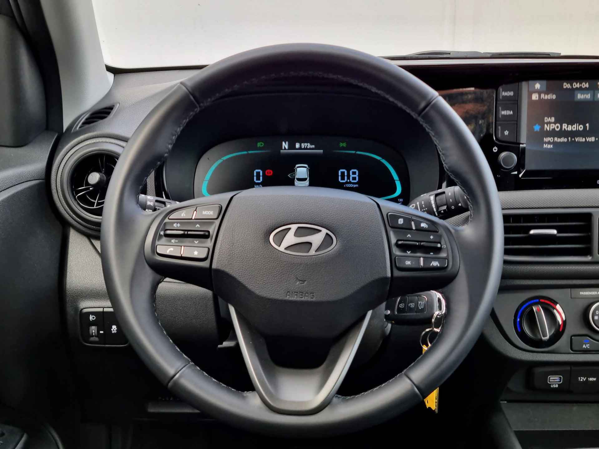 Hyundai i10 1.0 Comfort 5-zits Automaat / Origineel NL / Navigatie via Android Auto/Apple Carplay / - 26/35