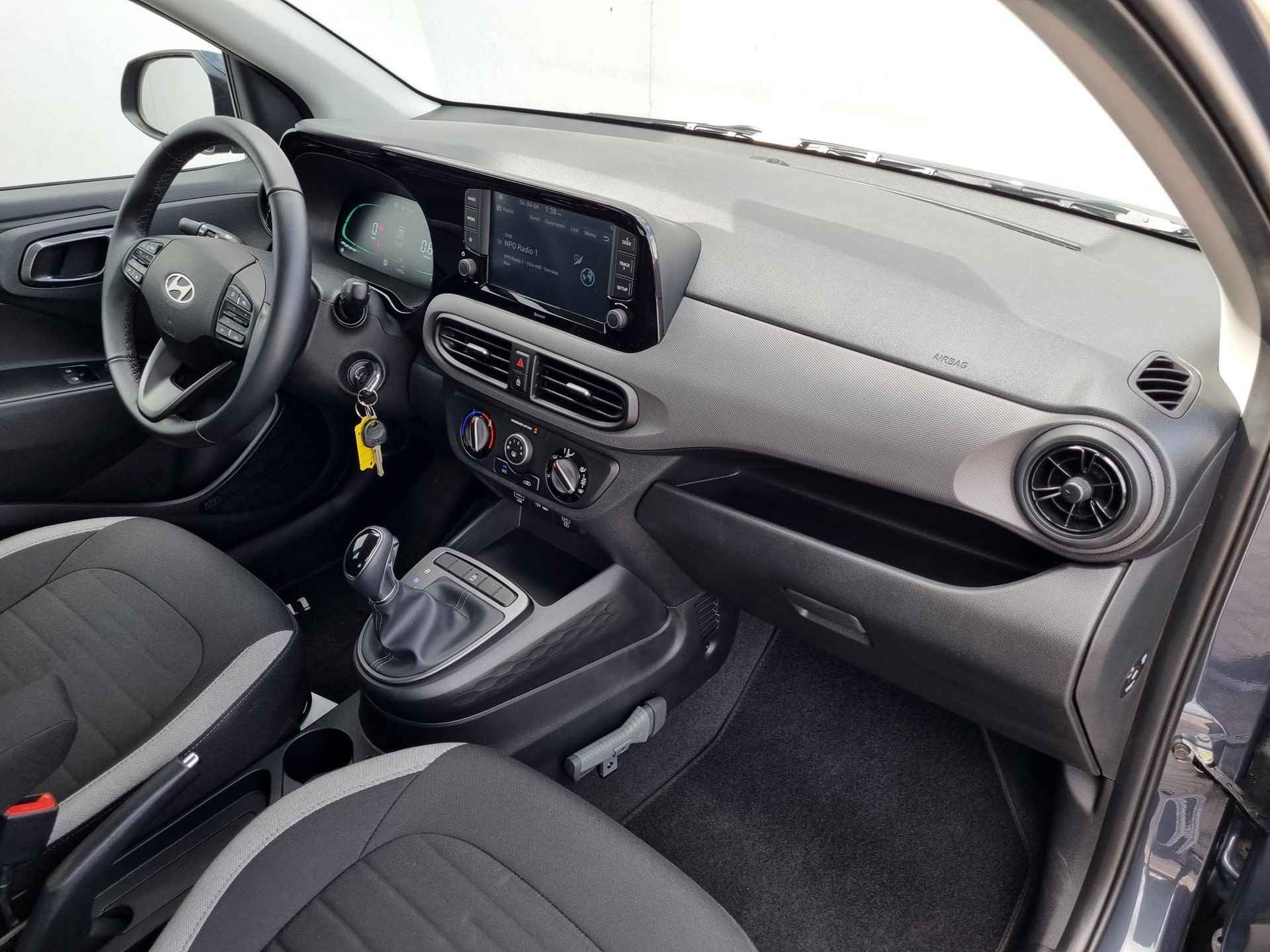 Hyundai i10 1.0 Comfort 5-zits Automaat / Origineel NL / Navigatie via Android Auto/Apple Carplay / - 31/35