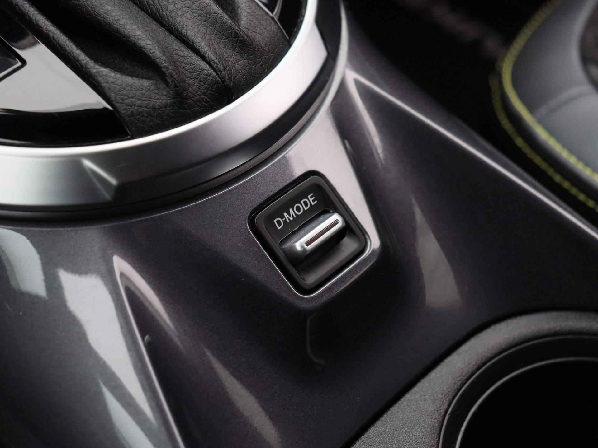 Nissan Juke 1.0 DIG-T Kiiro | Automaat | 19" Lichtmetalen Zwarte Velgen | Climate Control | Half-Leder | Camera | DAB - 26/39