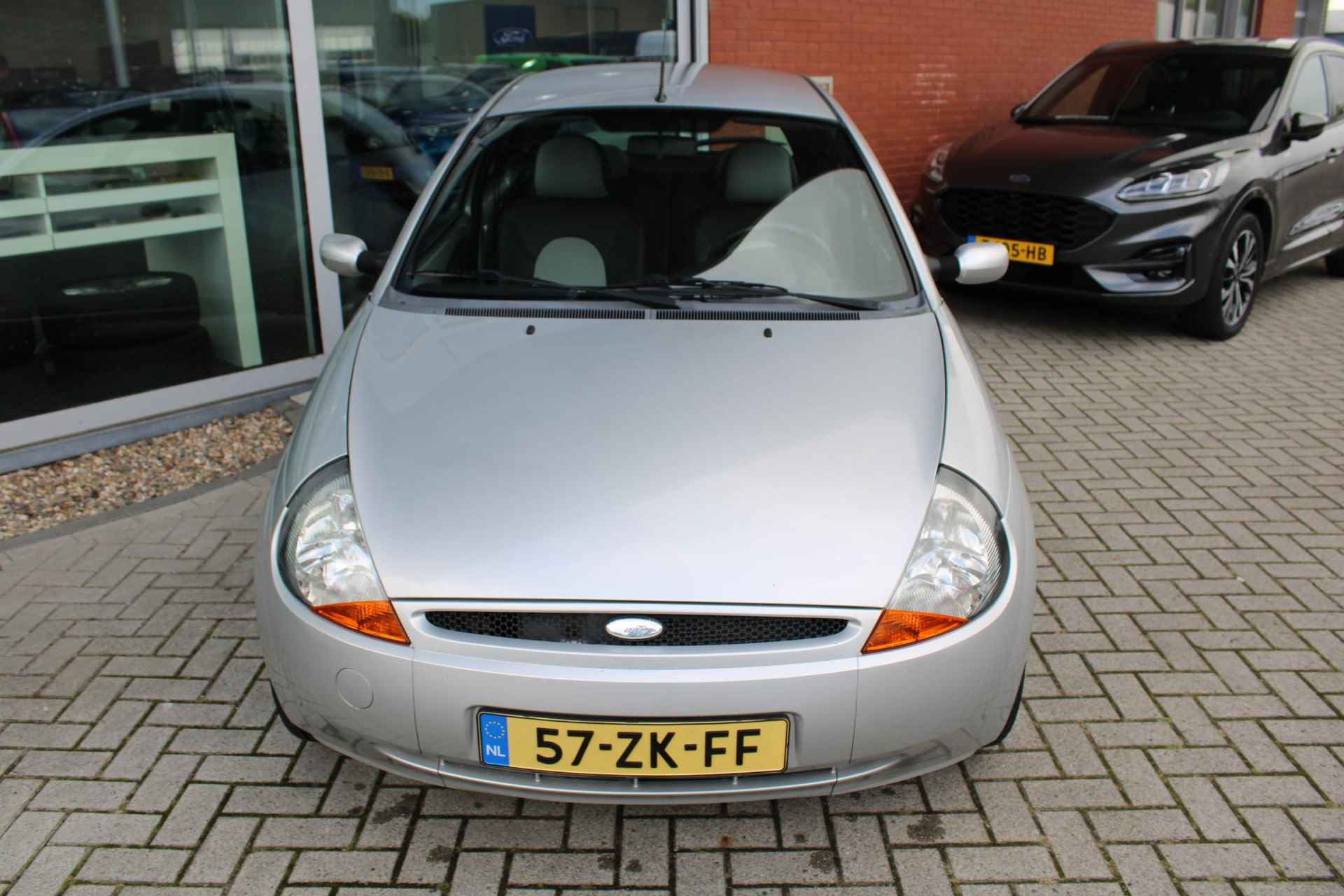 Ford Ka 1.3 Collection | Airco | Lederen Bekleding | Stuurbekrachtiging | Elektrische ramen | Centrale deurvergrendeling met afstandsbediening | Dealeronderhouden | 53DKM! - 5/17