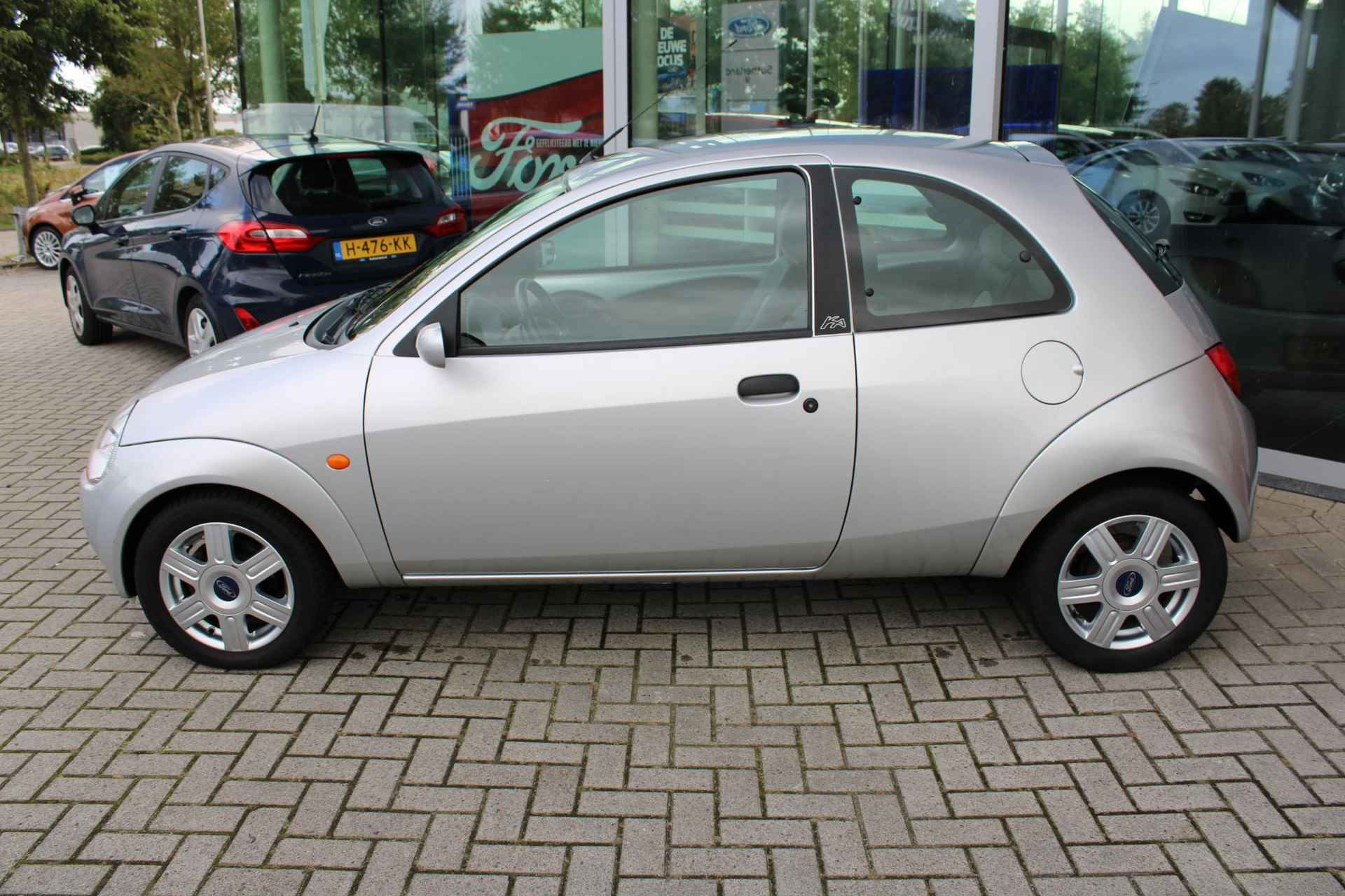 Ford Ka 1.3 Collection | Airco | Lederen Bekleding | Stuurbekrachtiging | Elektrische ramen | Centrale deurvergrendeling met afstandsbediening | Dealeronderhouden | 53DKM! - 6/17