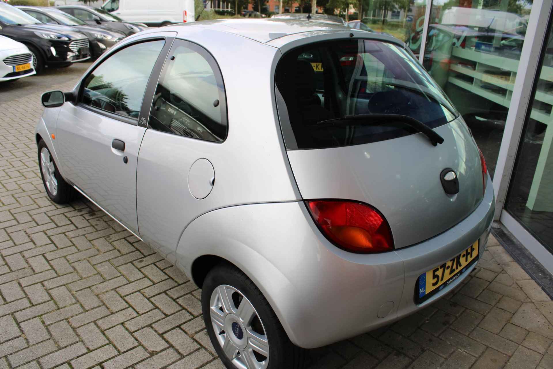 Ford Ka 1.3 Collection | Airco | Lederen Bekleding | Stuurbekrachtiging | Elektrische ramen | Centrale deurvergrendeling met afstandsbediening | Dealeronderhouden | 53DKM! - 7/17