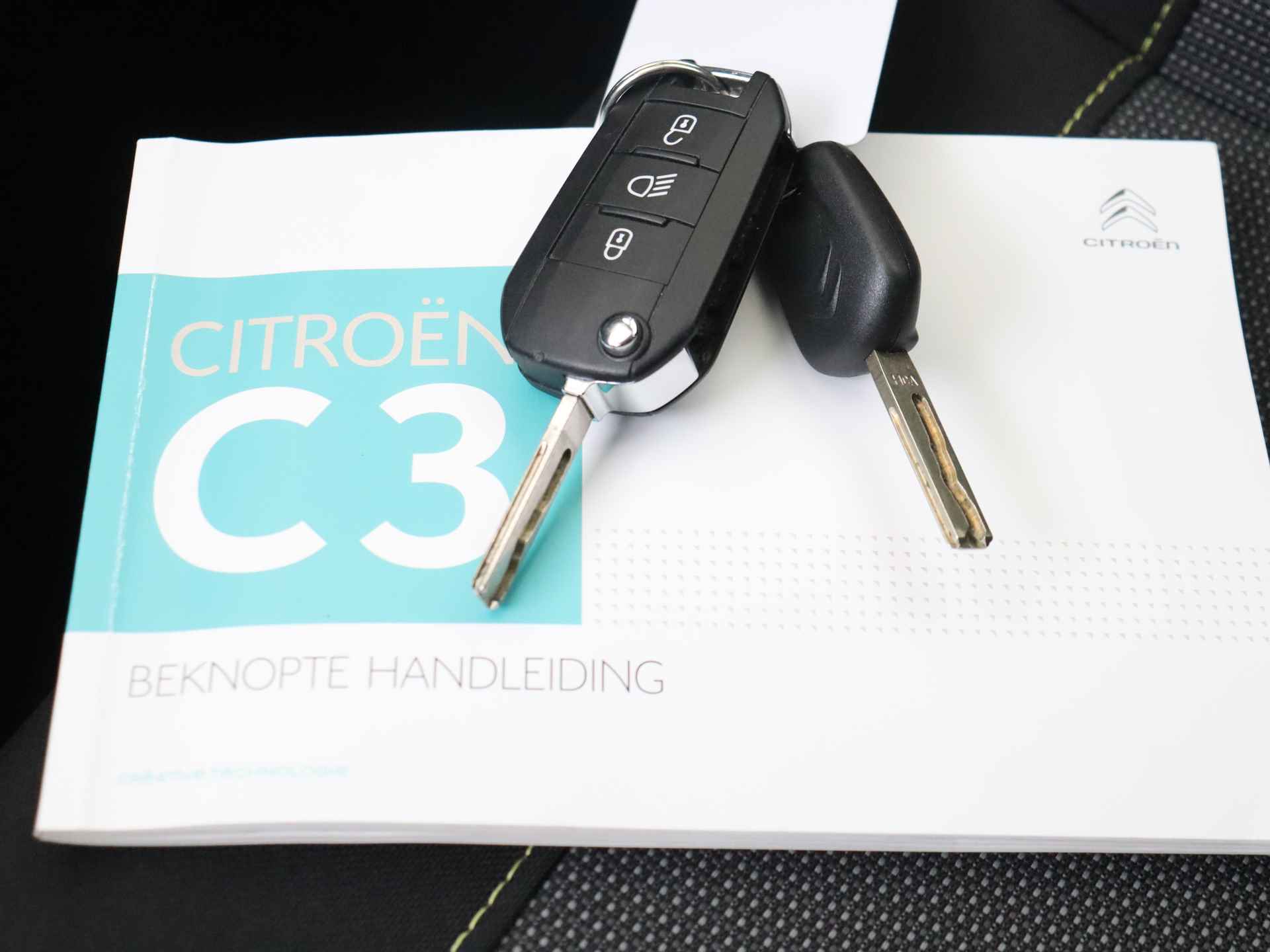 Citroën C3 1.2 PureTech S&S Feel 5 deurs | Climate Control | Navigatie | Parkeerhulp Achter - 25/35