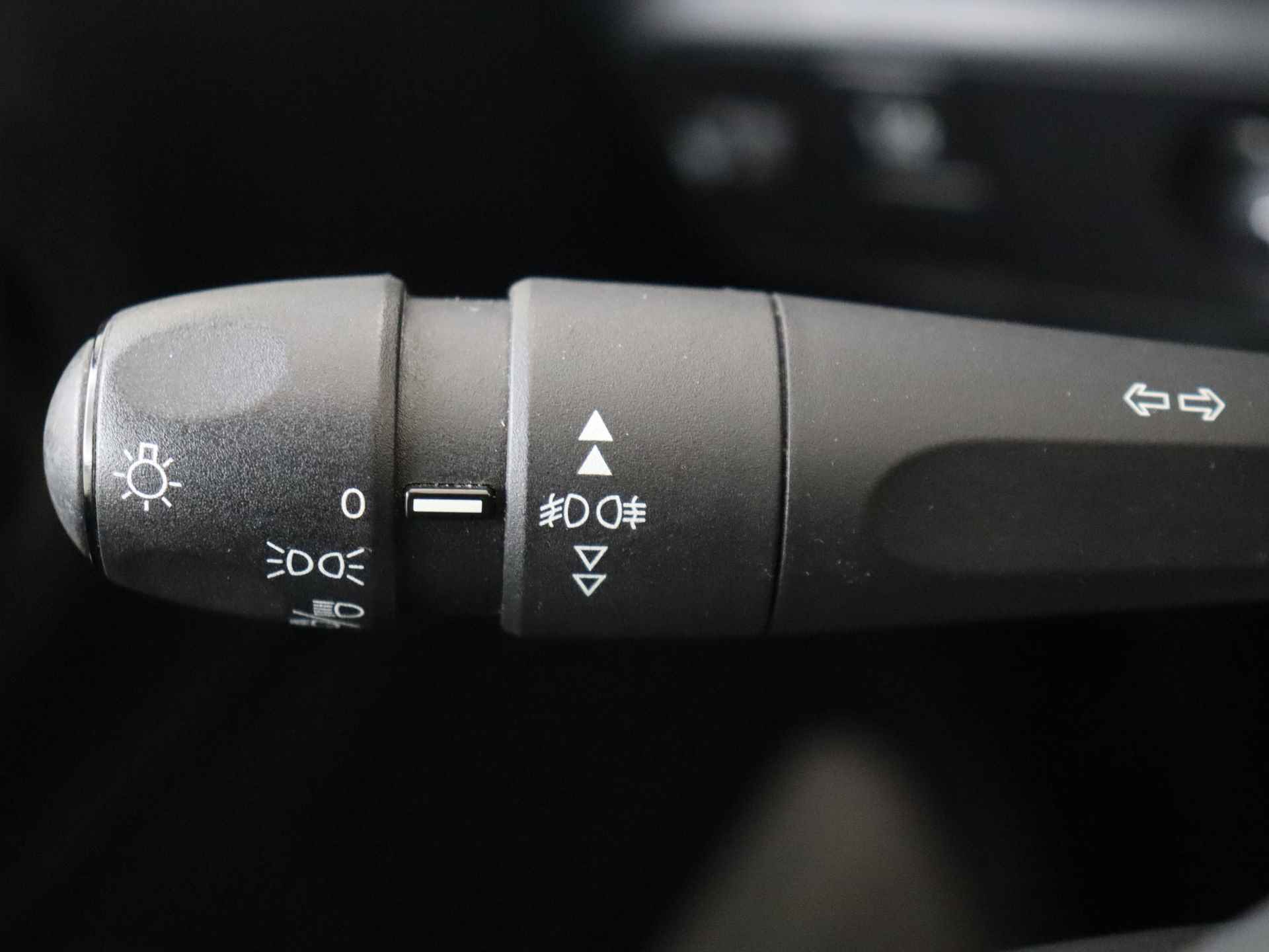 Citroën C3 1.2 PureTech S&S Feel 5 deurs | Climate Control | Navigatie | Parkeerhulp Achter - 29/35