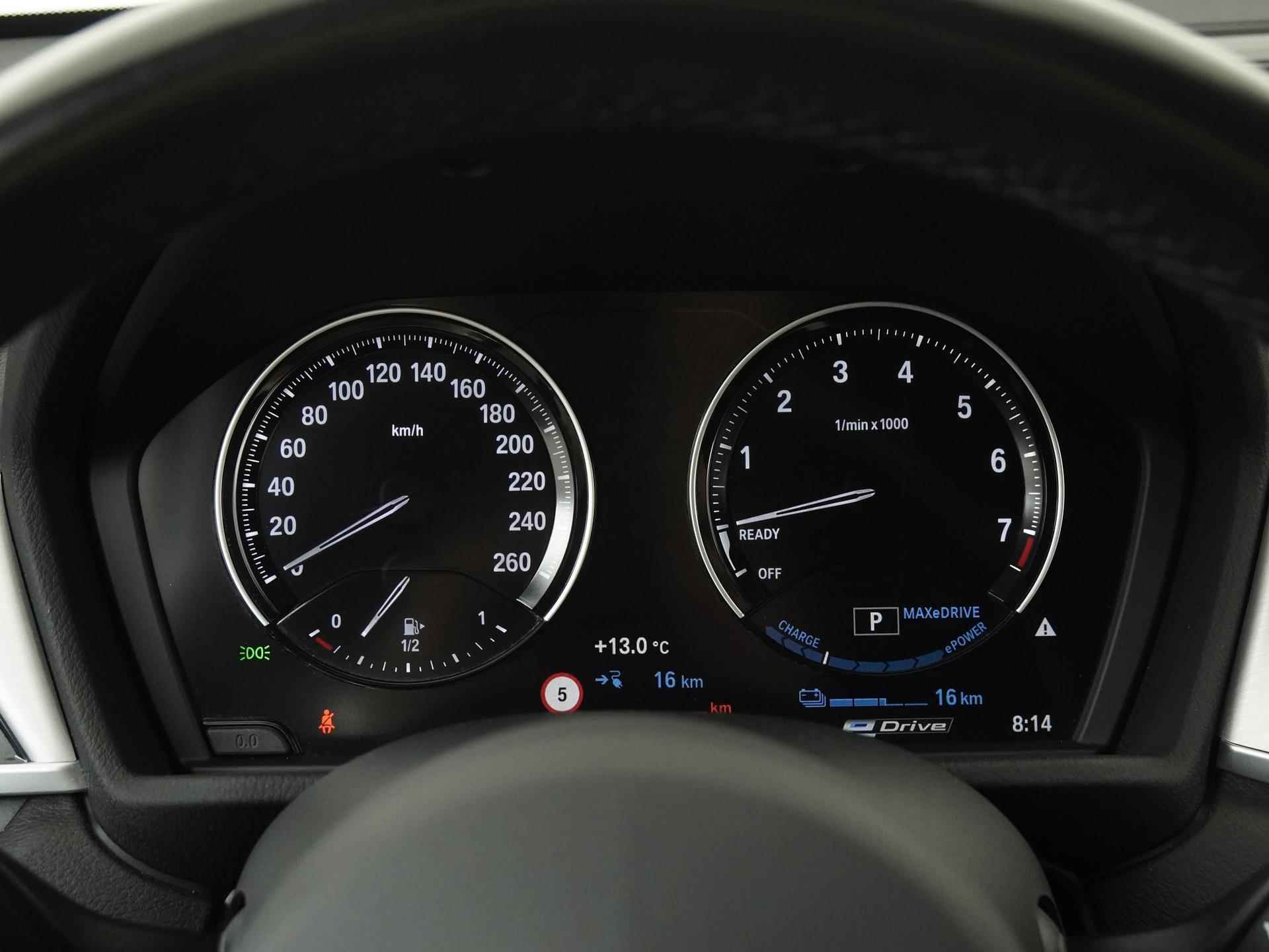 BMW X1 xDrive25e M Sport Shadow | Trekhaak | LED | Elek klep | Zondag Open! - 8/41