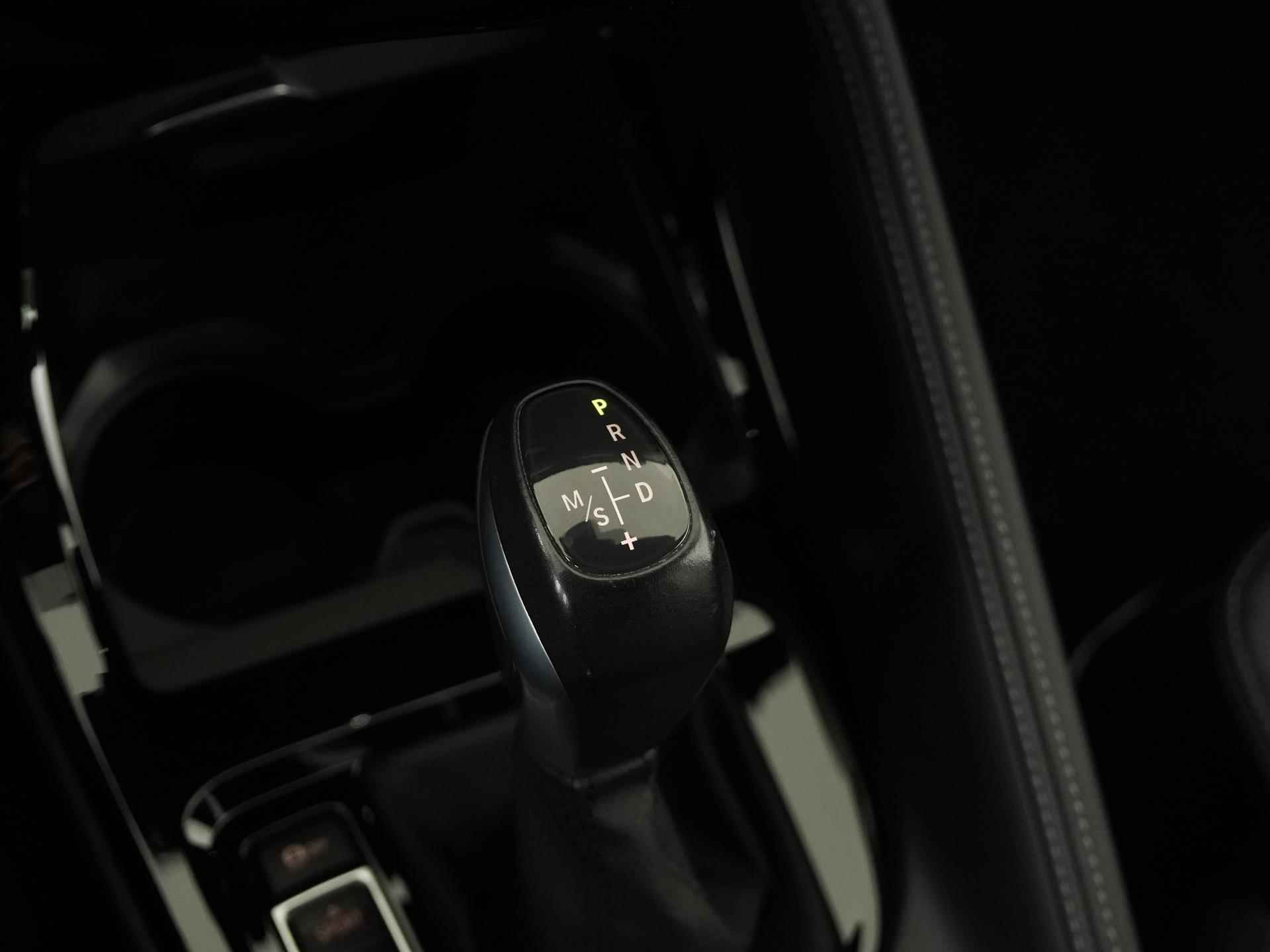 BMW X1 xDrive25e M Sport Shadow | Trekhaak | LED | Elek klep | Zondag Open! - 11/41