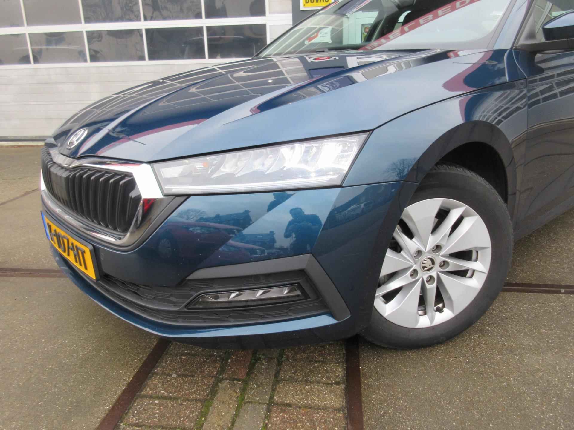 Skoda Octavia 1.0 e-TSI Business Edition / Automaat / Navi / Carplay - 3/27