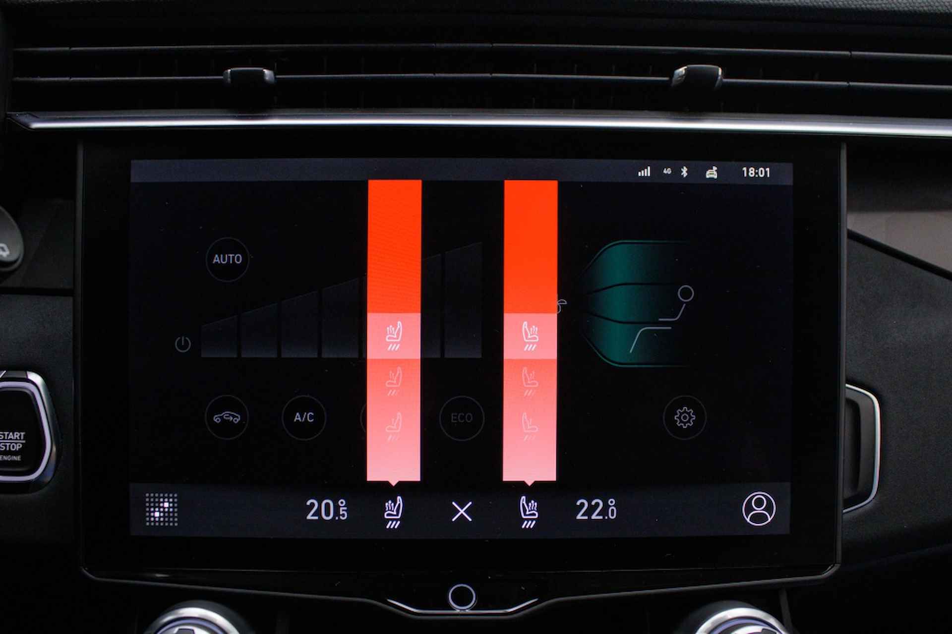 Lynk & Co 01 1.5 | Navigatie | Stoelverwarming | Panoramadak - 34/51