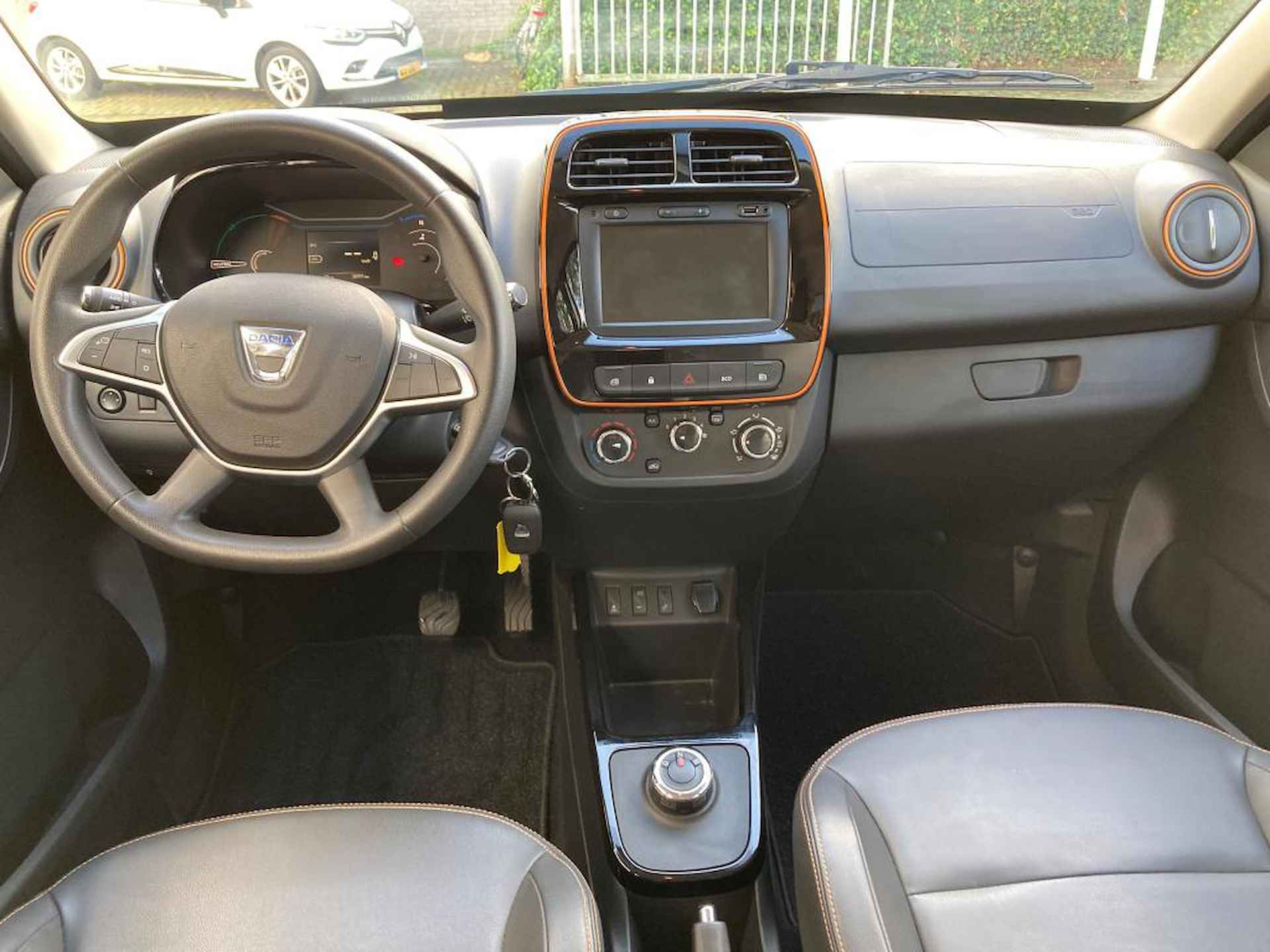 Dacia Spring Comfort Plus 27 kWh - 10/15