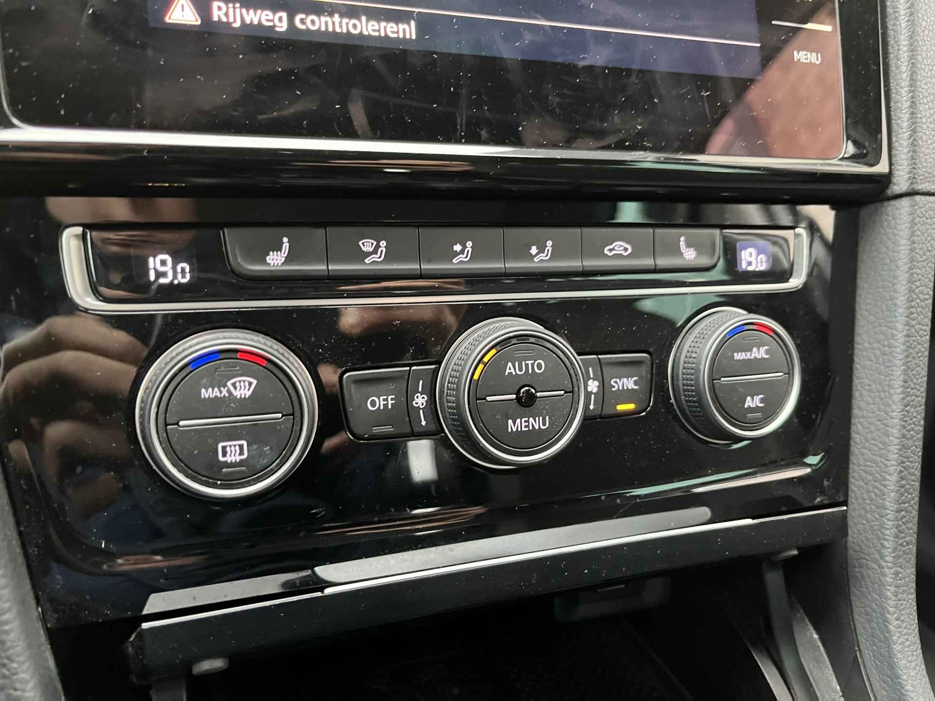 Volkswagen GOLF Variant 1.5 TSI Highline / AUTOMAAT/ PARK. SENSOREN/ ERGO ACTIVE/ DIGITAL DASHBOARD/  LED/ STOEL VERWARM./ ADAPT. CRUISE/ BLUETOOTH/ NAVI/ CLIMA/ DAB/ - 18/23