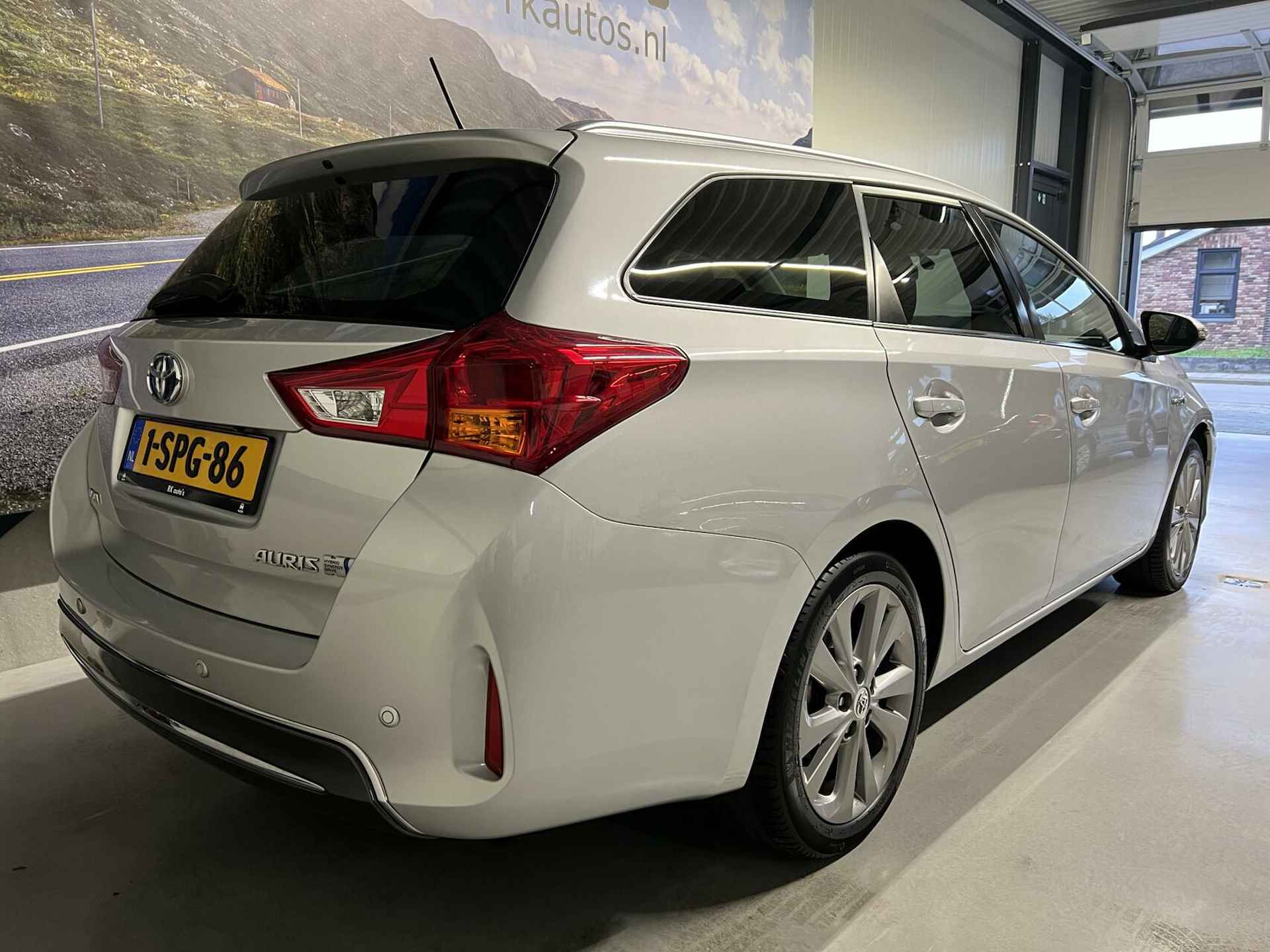 Toyota Auris Touring Sports 1.8 Hybrid Lease Pro - 4/35