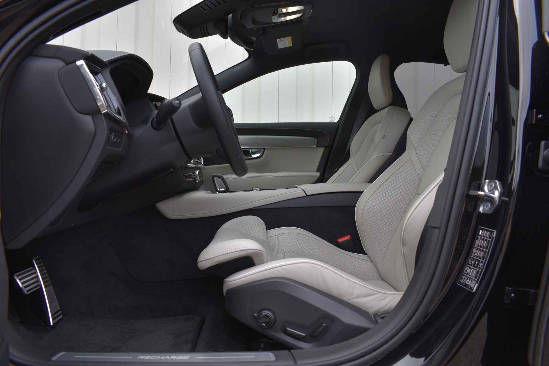 Volvo S90 T8 LONG RANGE AWD R-Design 455PK | BLIS | Sport Leder | 19" | Adapt. Cruise | AppleCarplay/Android Auto - 6/45