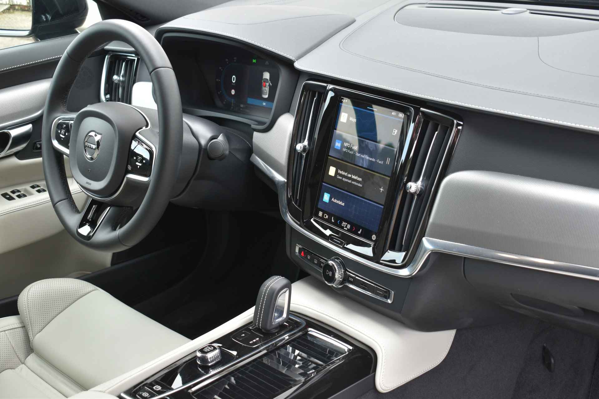 Volvo S90 T8 LONG RANGE AWD R-Design 455PK | BLIS | Sport Leder | 19" | Adapt. Cruise | AppleCarplay/Android Auto - 39/45