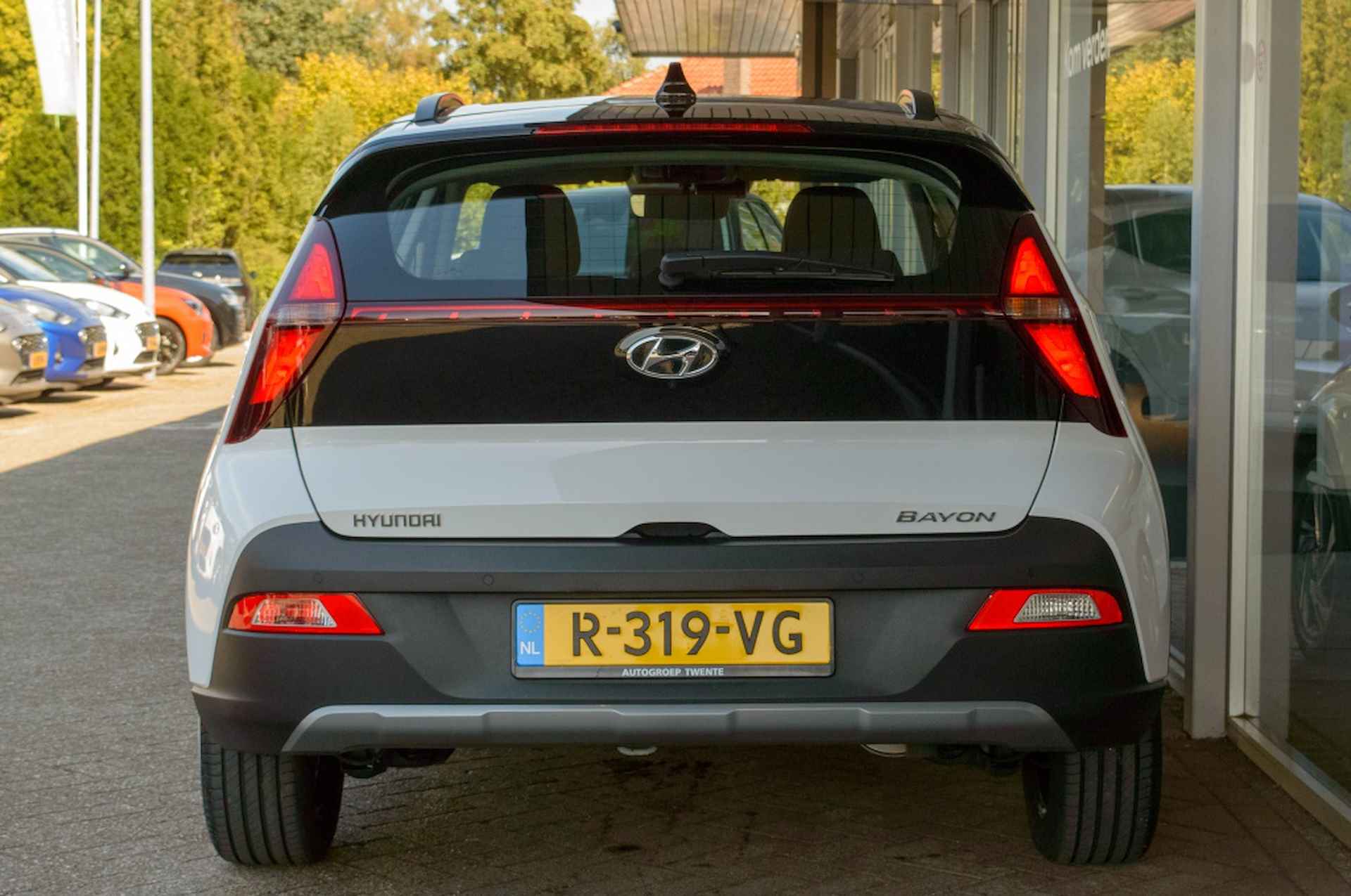 Hyundai Bayon 1.0 T-GDI Comfort | Zwart dak | Navigatie via Carplay | Private - 9/41