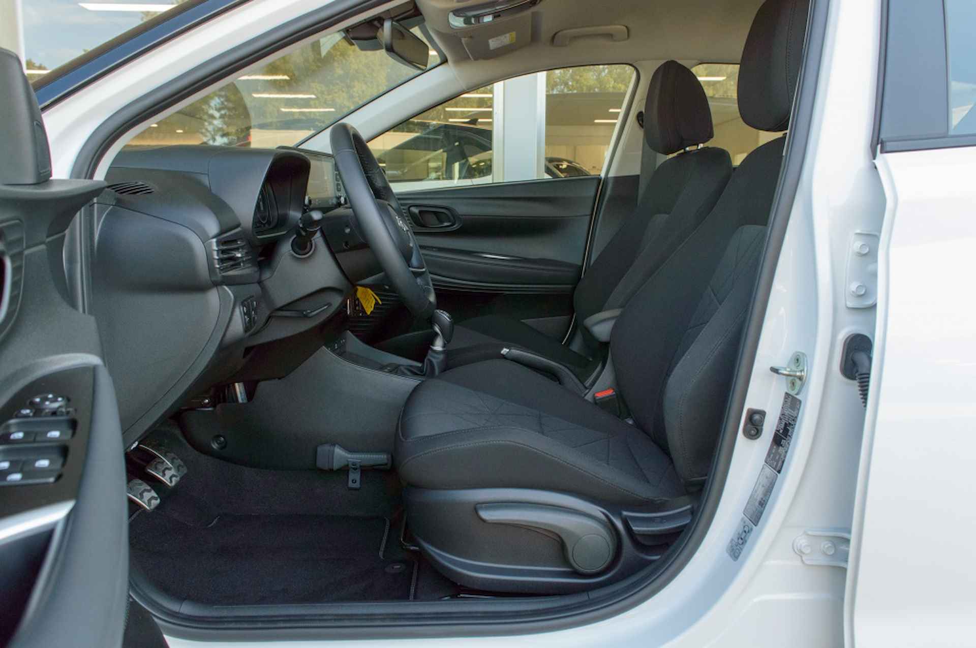 Hyundai Bayon 1.0 T-GDI Comfort | Zwart dak | Navigatie via Carplay | Private - 15/41