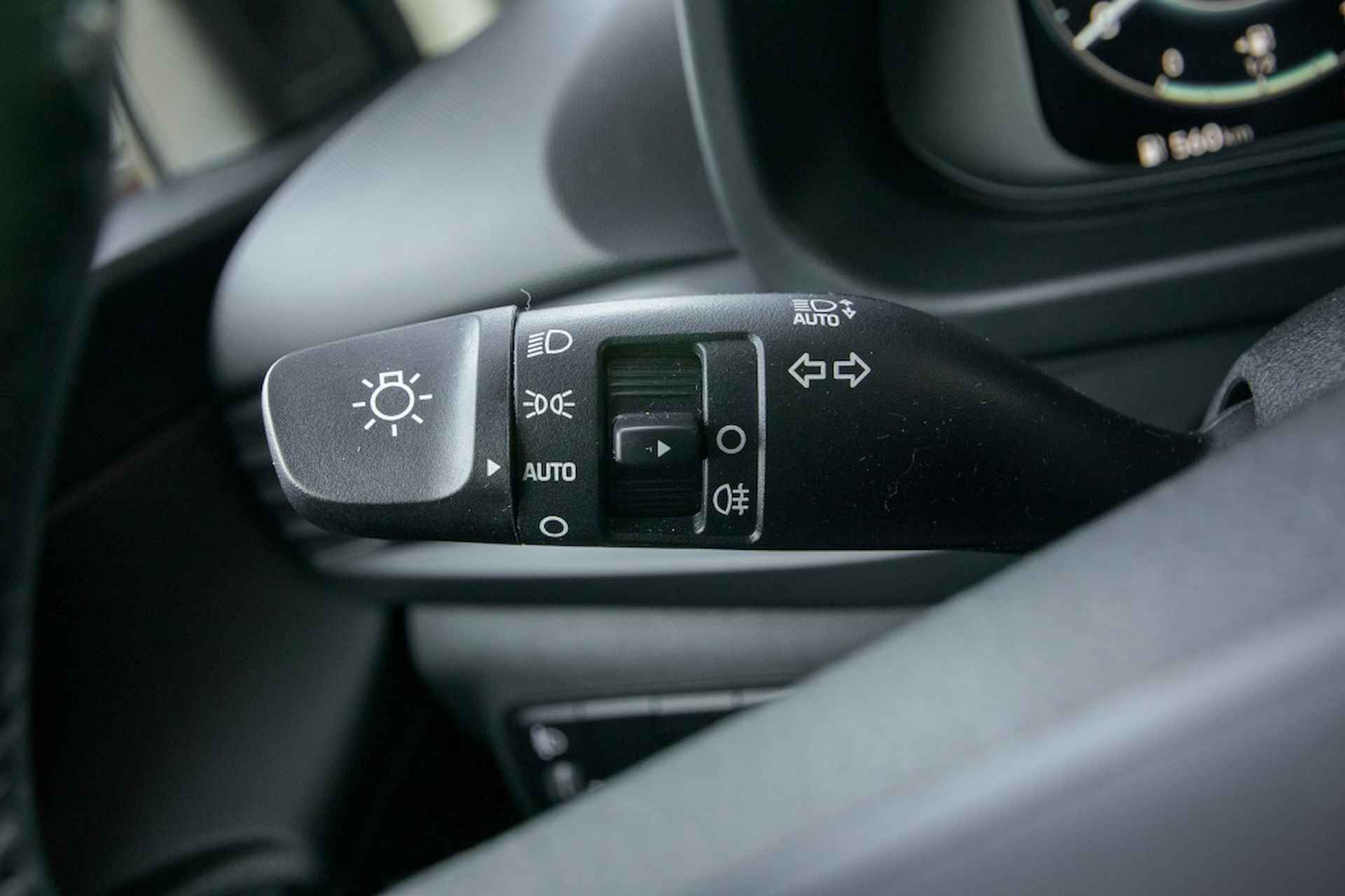 Hyundai Bayon 1.0 T-GDI Comfort | Zwart dak | Navigatie via Carplay | Private - 24/41