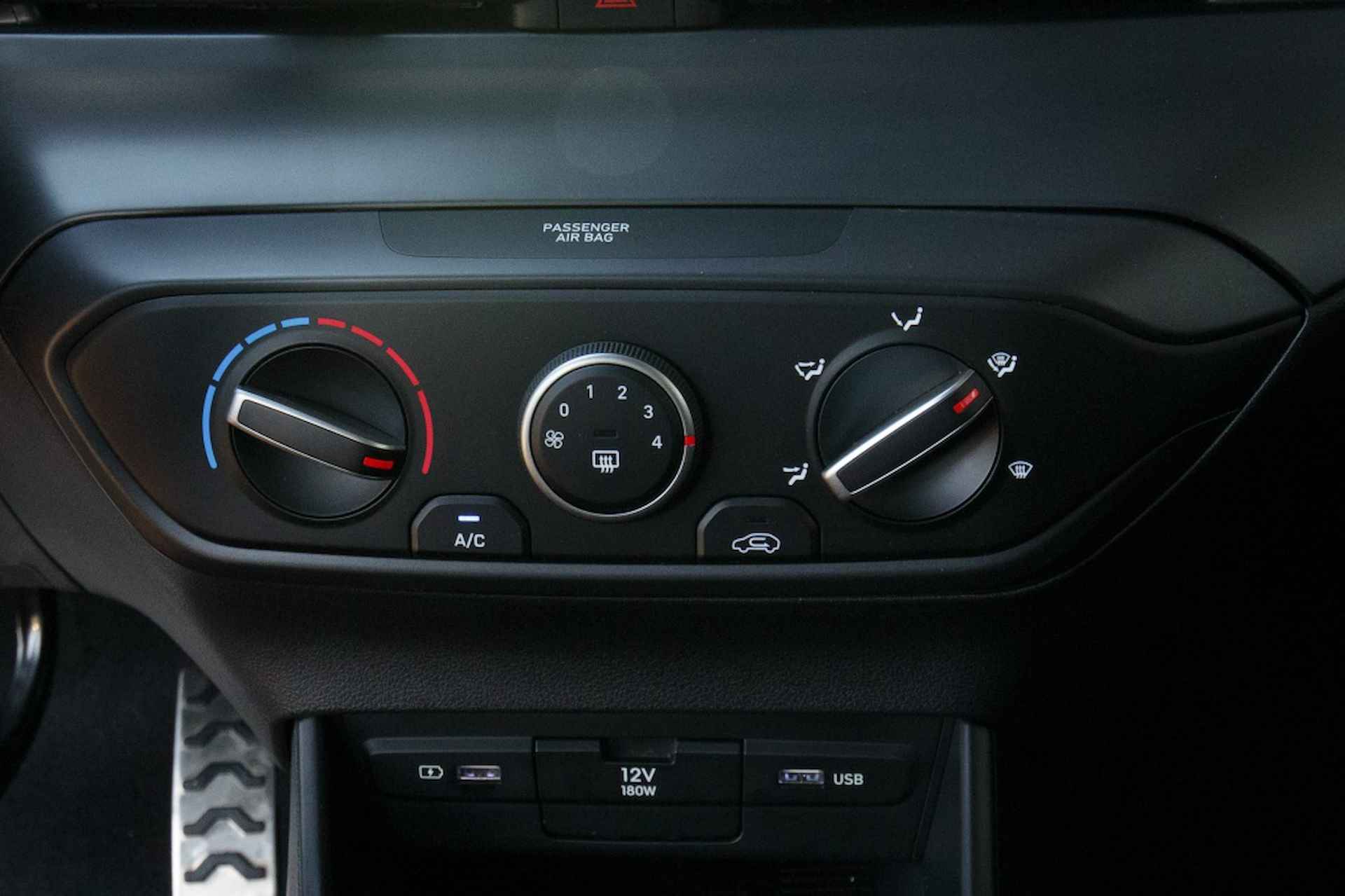 Hyundai Bayon 1.0 T-GDI Comfort | Zwart dak | Navigatie via Carplay | Private - 32/41