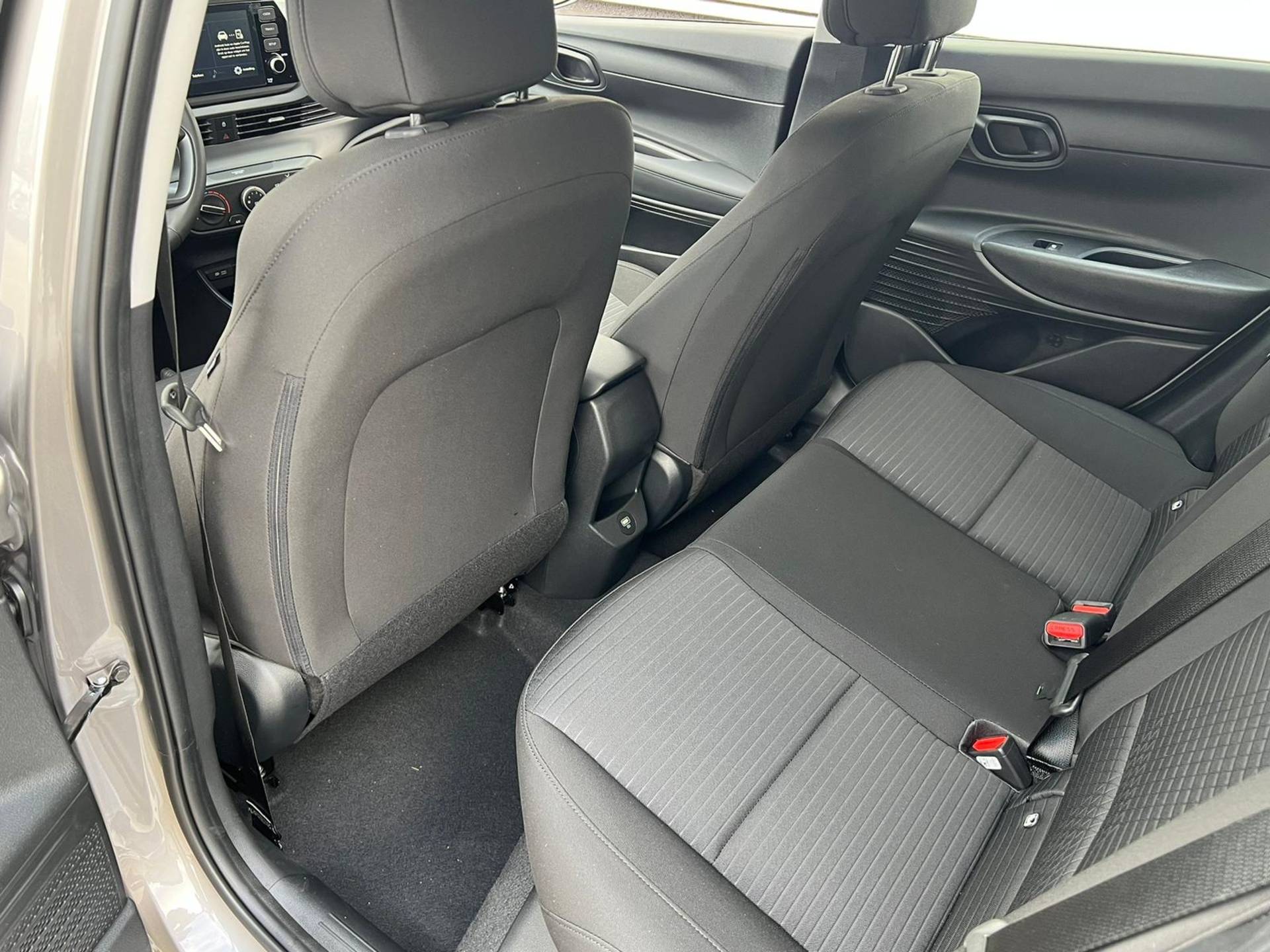 Hyundai i20 1.2 MPI Comfort Airco | Cruise | Camera | Apple Carplay | Android Auto - 8/28