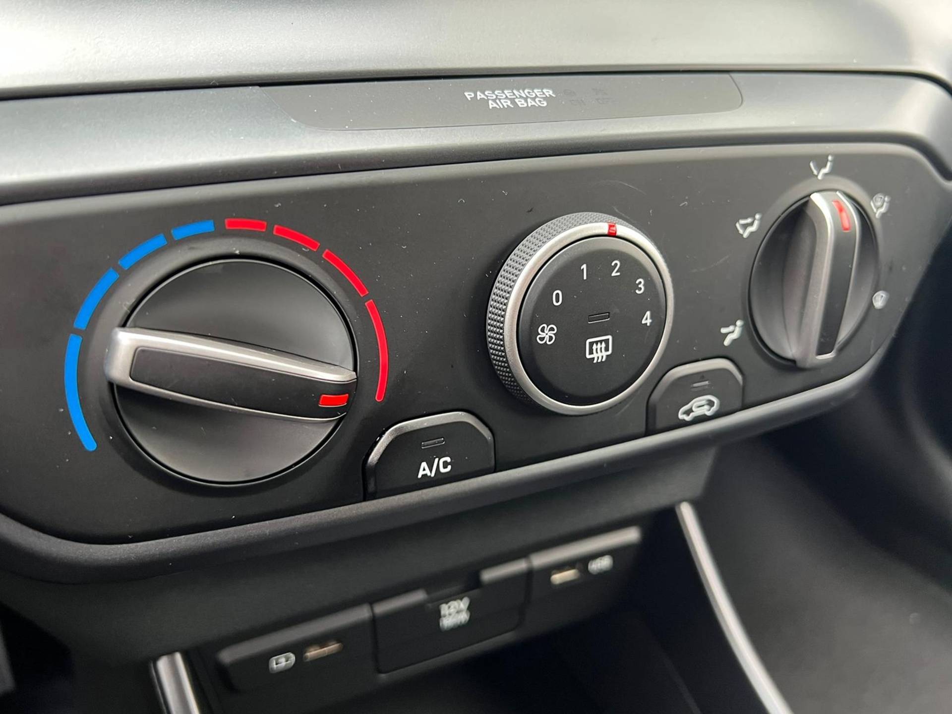 Hyundai i20 1.2 MPI Comfort Airco | Cruise | Camera | Apple Carplay | Android Auto - 15/28