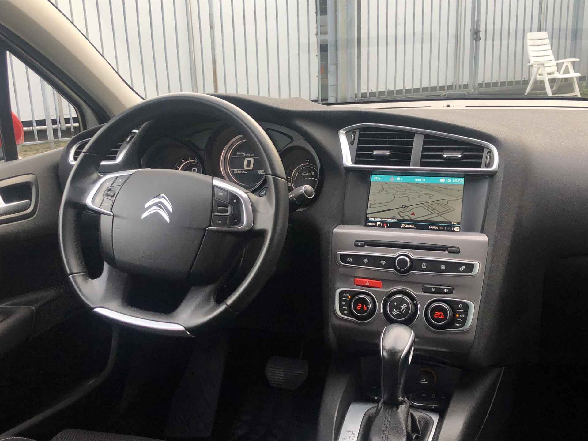 Citroen C4 1.2 PureTech Feel Edition | Automaat | Navigatie | Cruise Control | Telefoon | Getint Glas - 5/21