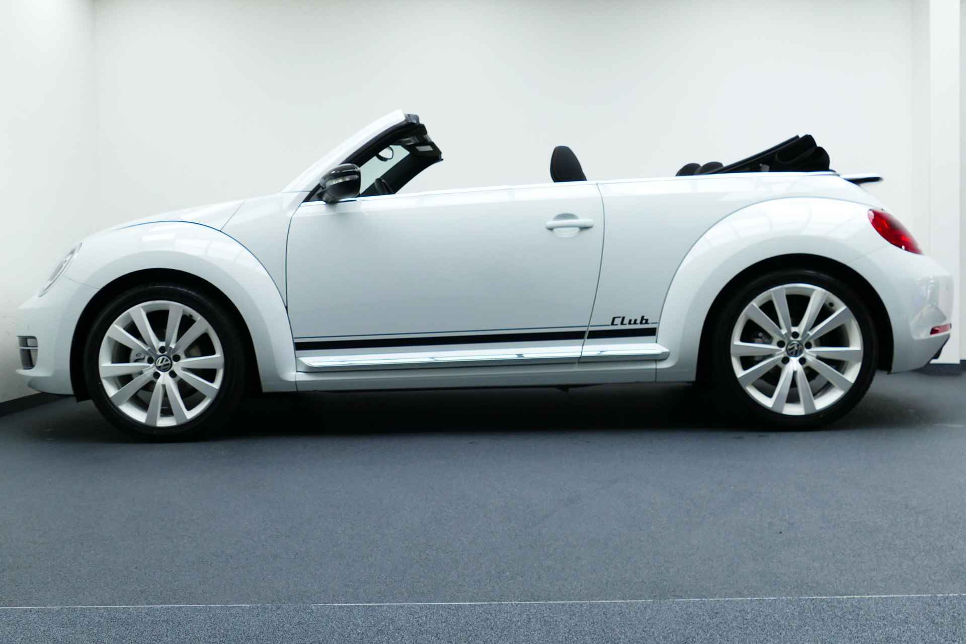 Volkswagen Beetle Cabriolet 1.4 150pk TSI Club. Xenon/Led, 19"LMV, Clima, Cruise, Navi, Stoelverw, PDC V+A - 12/40