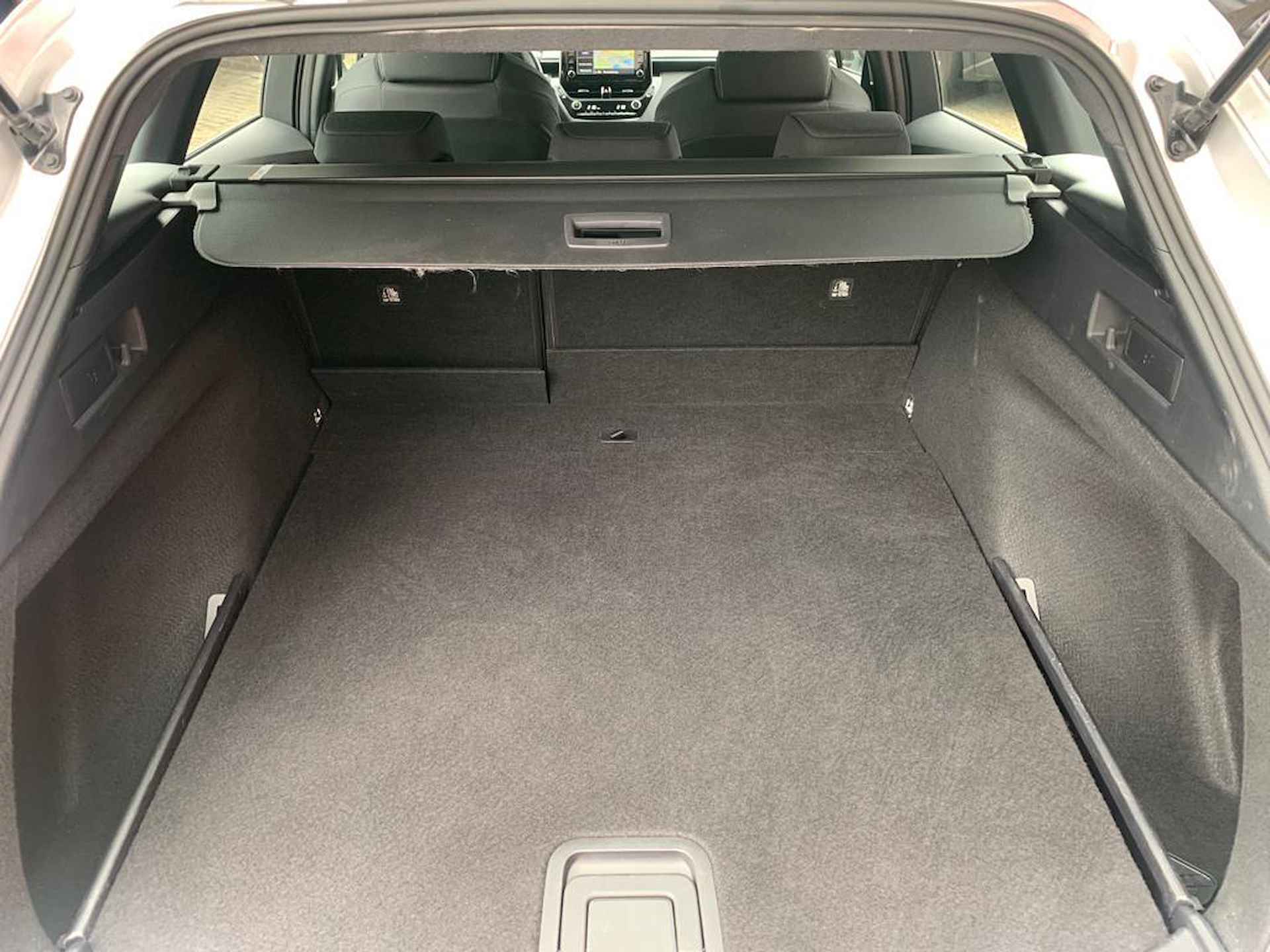 Toyota Corolla Touring Sports 1.8 Hybrid Active NL Navi Apple Carplay/Android Au - 17/19