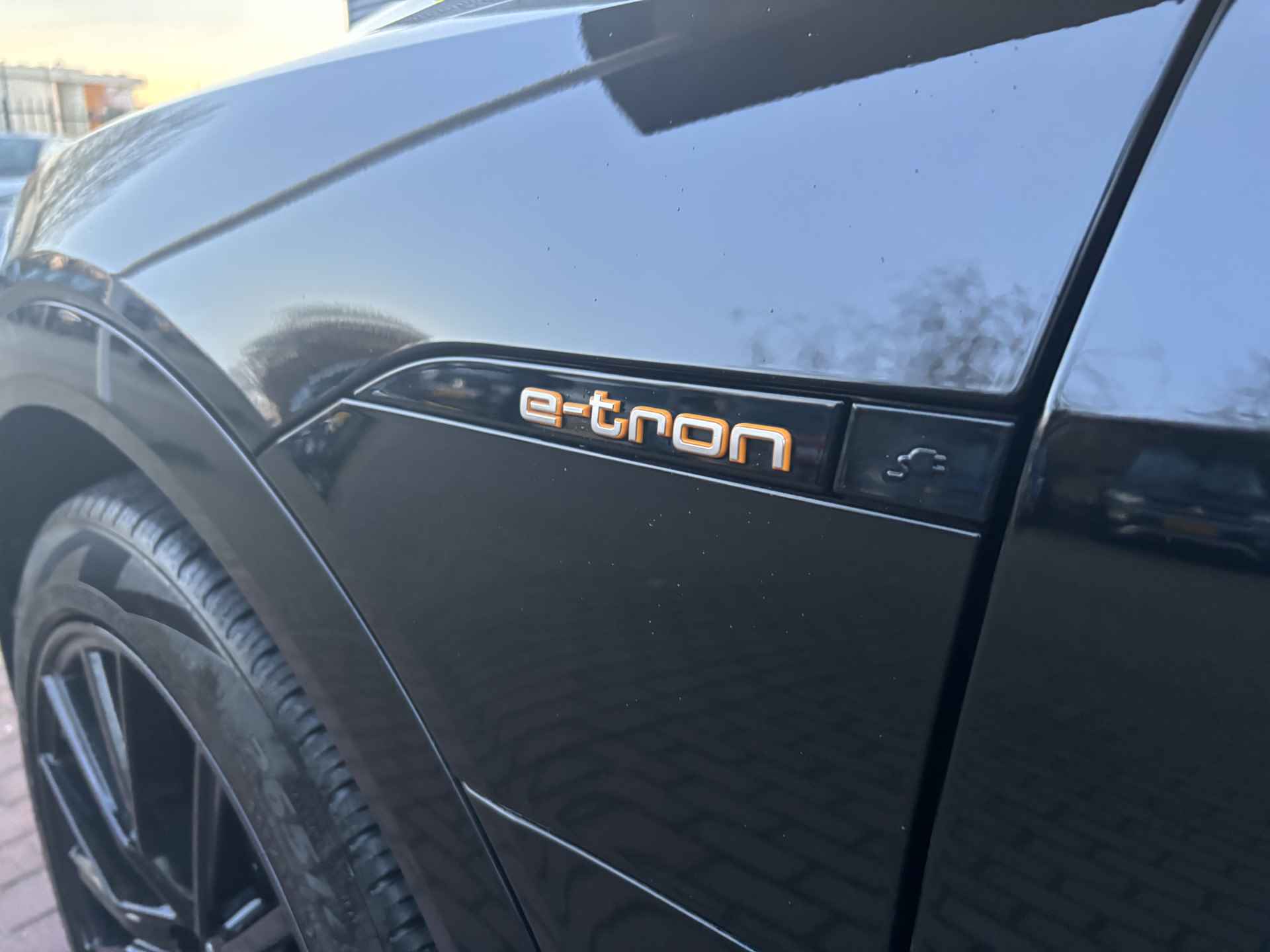 Audi e-tron 50 quattro S edition 71 kWh / S-line / 313 PK / Panorama dak / 12 Maanden Audi Select+ - 12/34