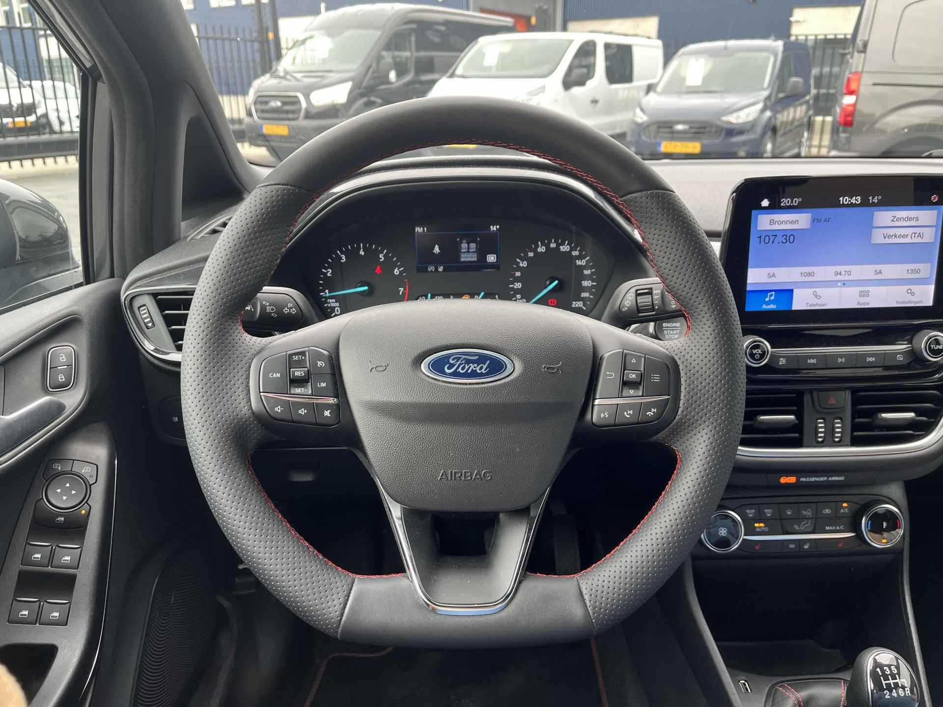 Ford Fiesta 1.0 EcoBoost Hybrid ST-Line | Cruise Control | Parkeersensoren | Getint Glas | Winter Pack - 13/24