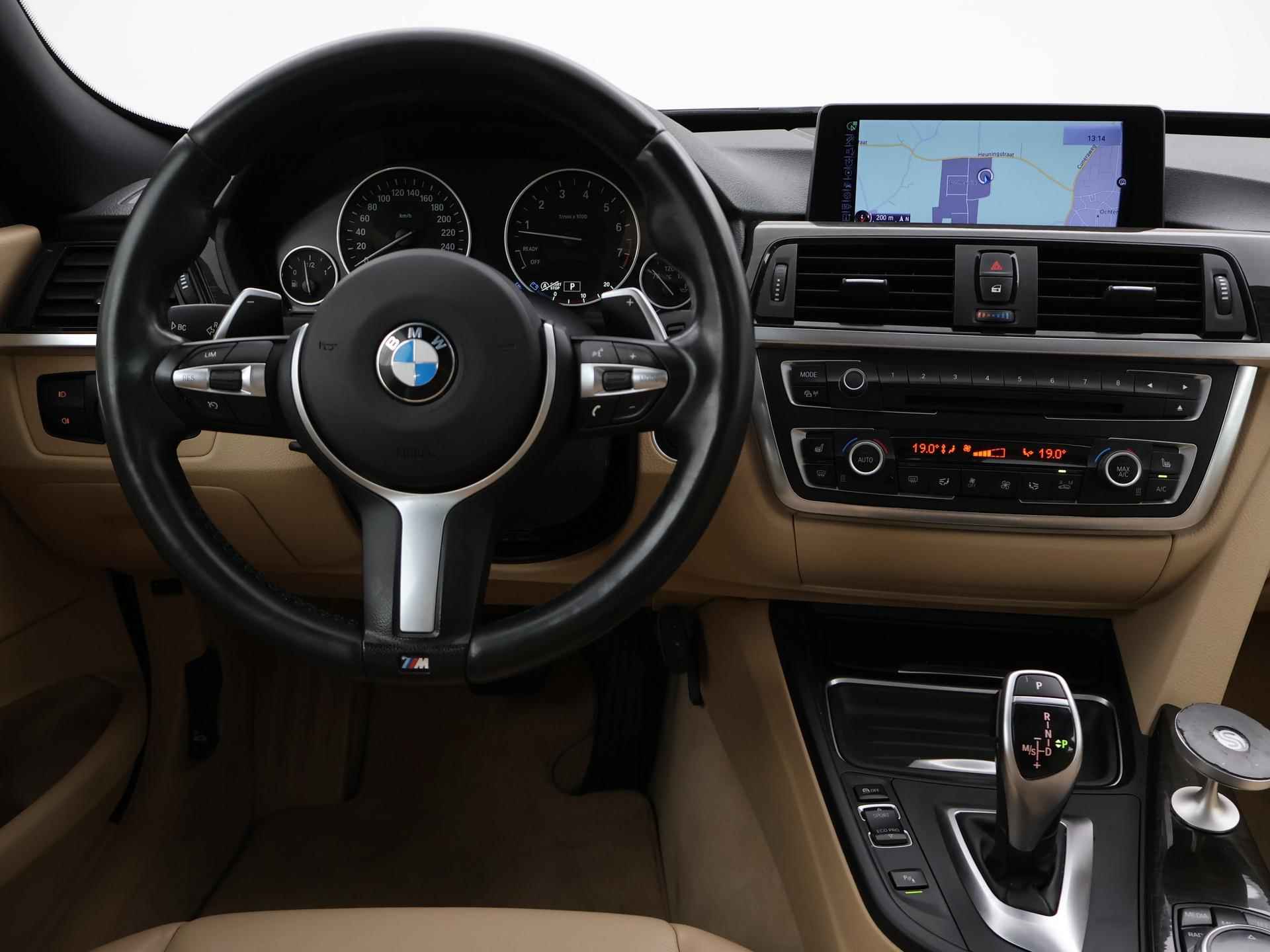 BMW 3-serie Gran Turismo 320i GT LUXURY + PANORAMA / NAVIGATIE PROFESSIONAL - 4/42