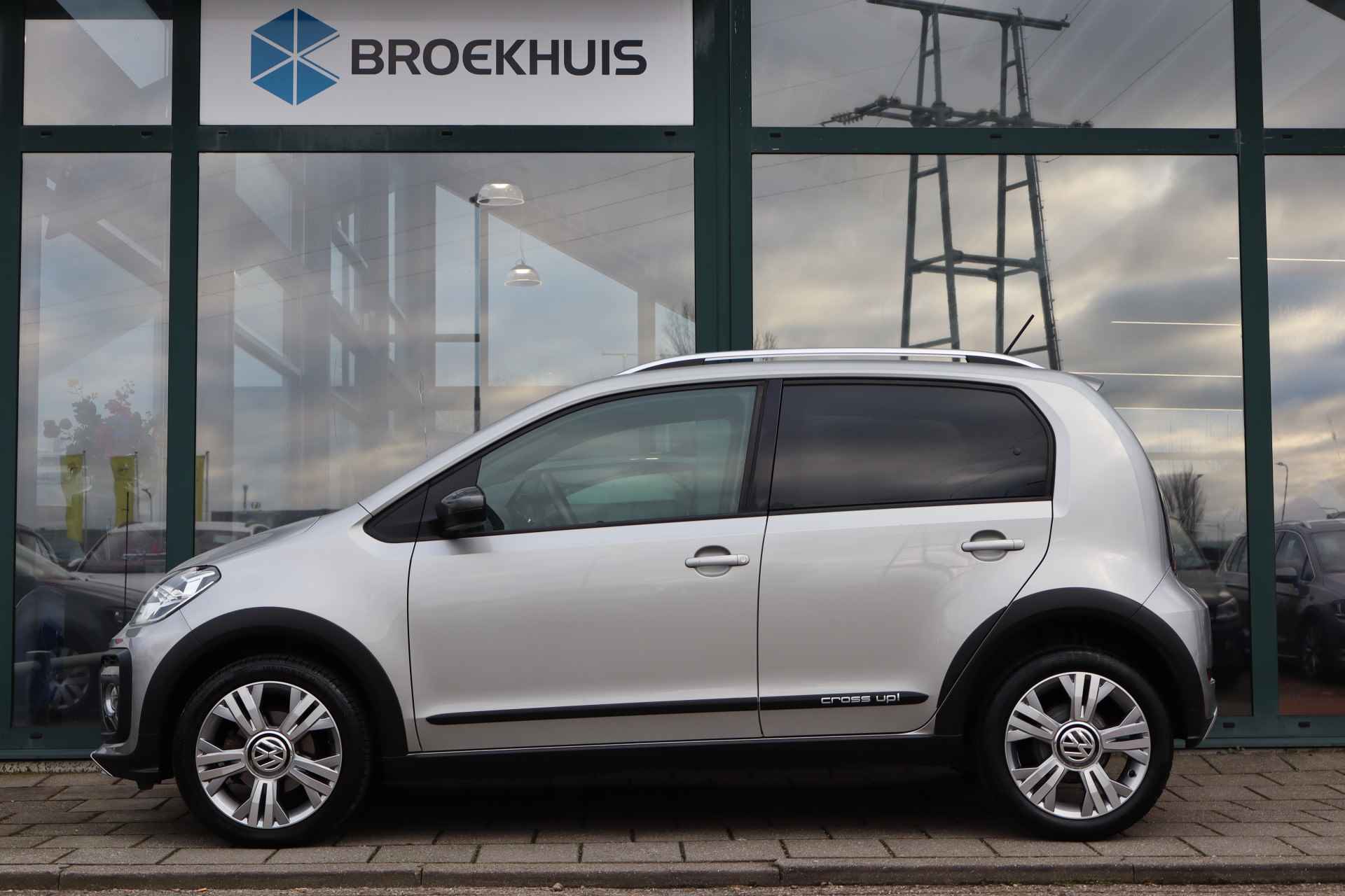 Volkswagen up! 1.0 BMT cross up! | Cruise Control | Parkeersensoren | Bluetooth | - 2/26