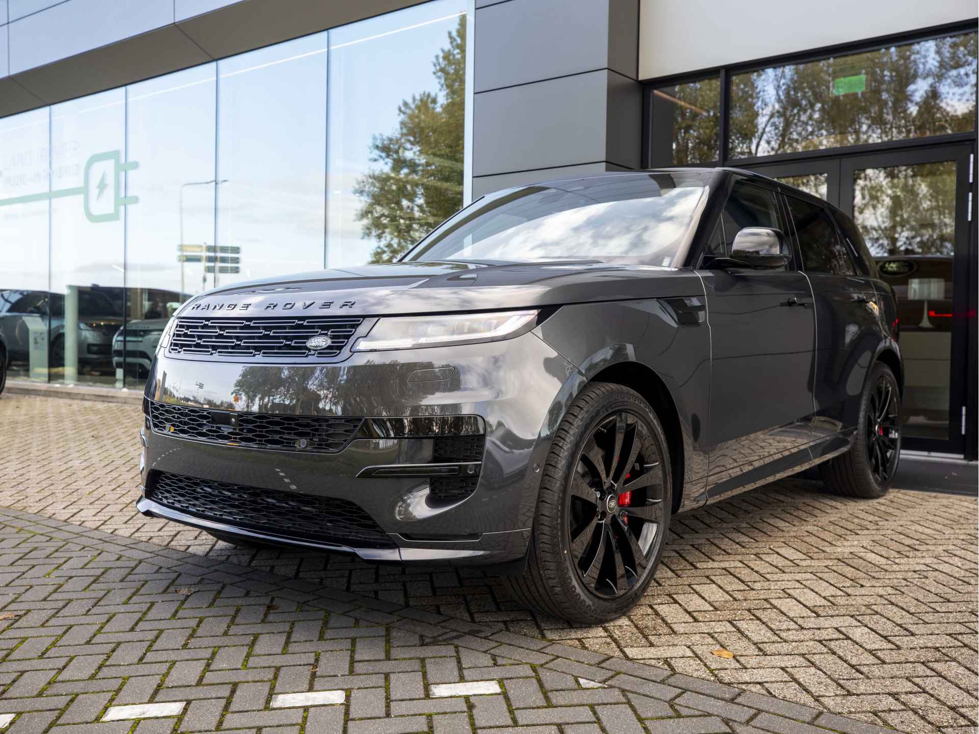 Land Rover Range Rover Sport 3.0 P460e Dynamic SE PHEV | Cold Climate Pack | Softclose | HUD | Elek. Trekhaak | 23'' Gloss Black - 6/61