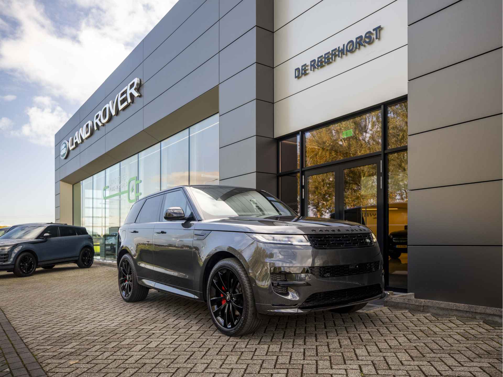 Land Rover Range Rover Sport 3.0 P460e Dynamic SE PHEV | Cold Climate Pack | Softclose | HUD | Elek. Trekhaak | 23'' Gloss Black - 15/61